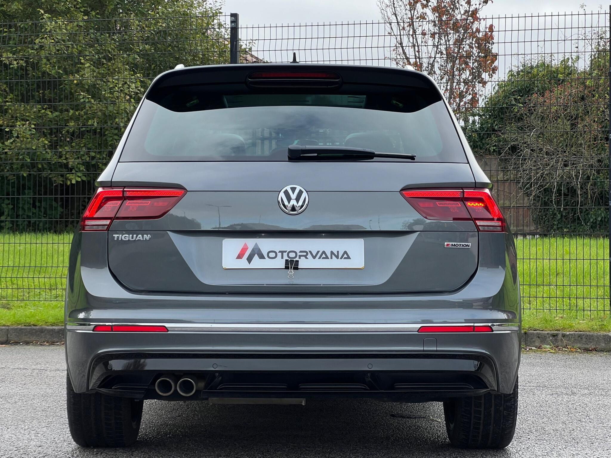 Volkswagen Tiguan view 9