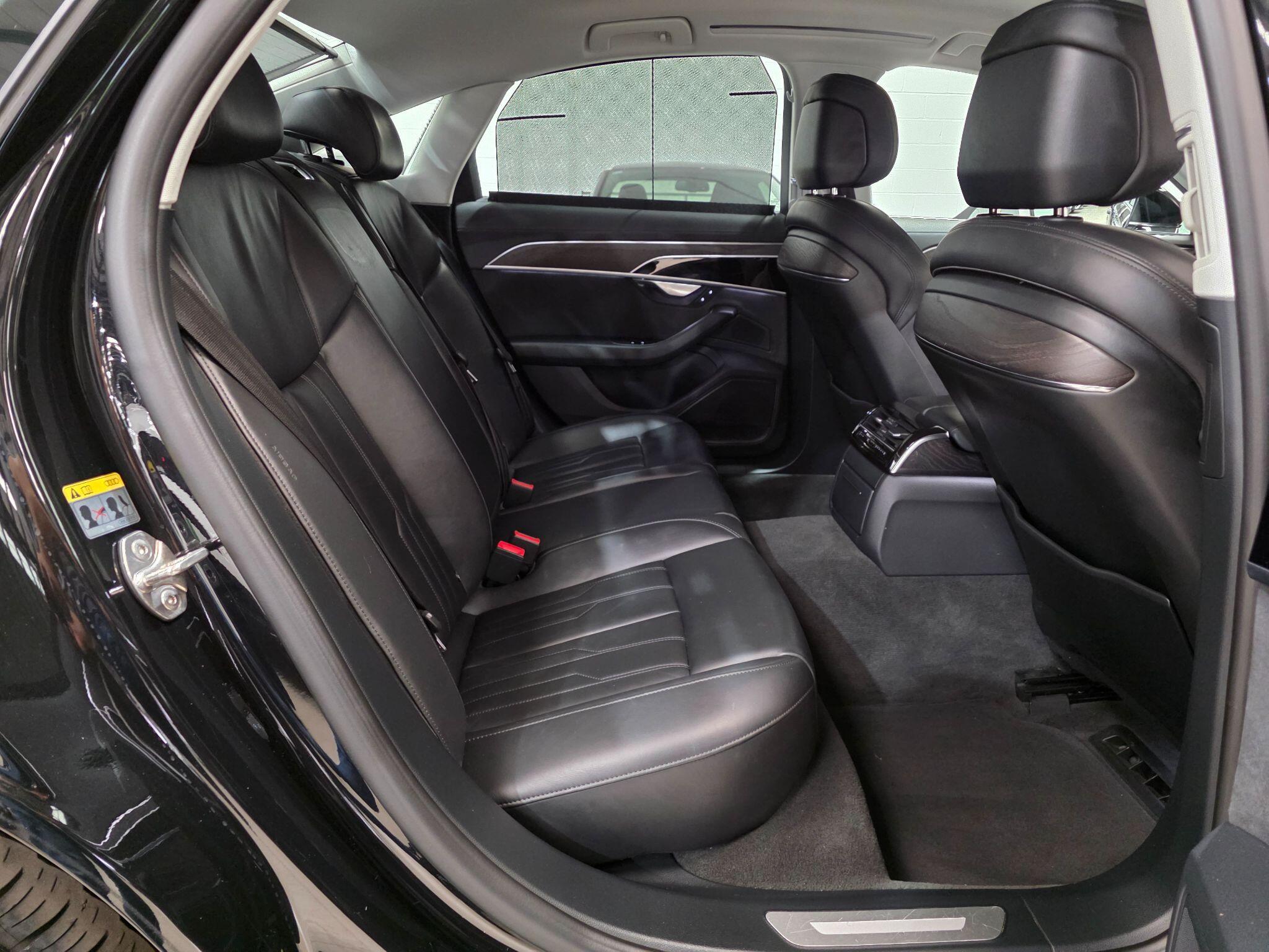 Audi A8 view 31