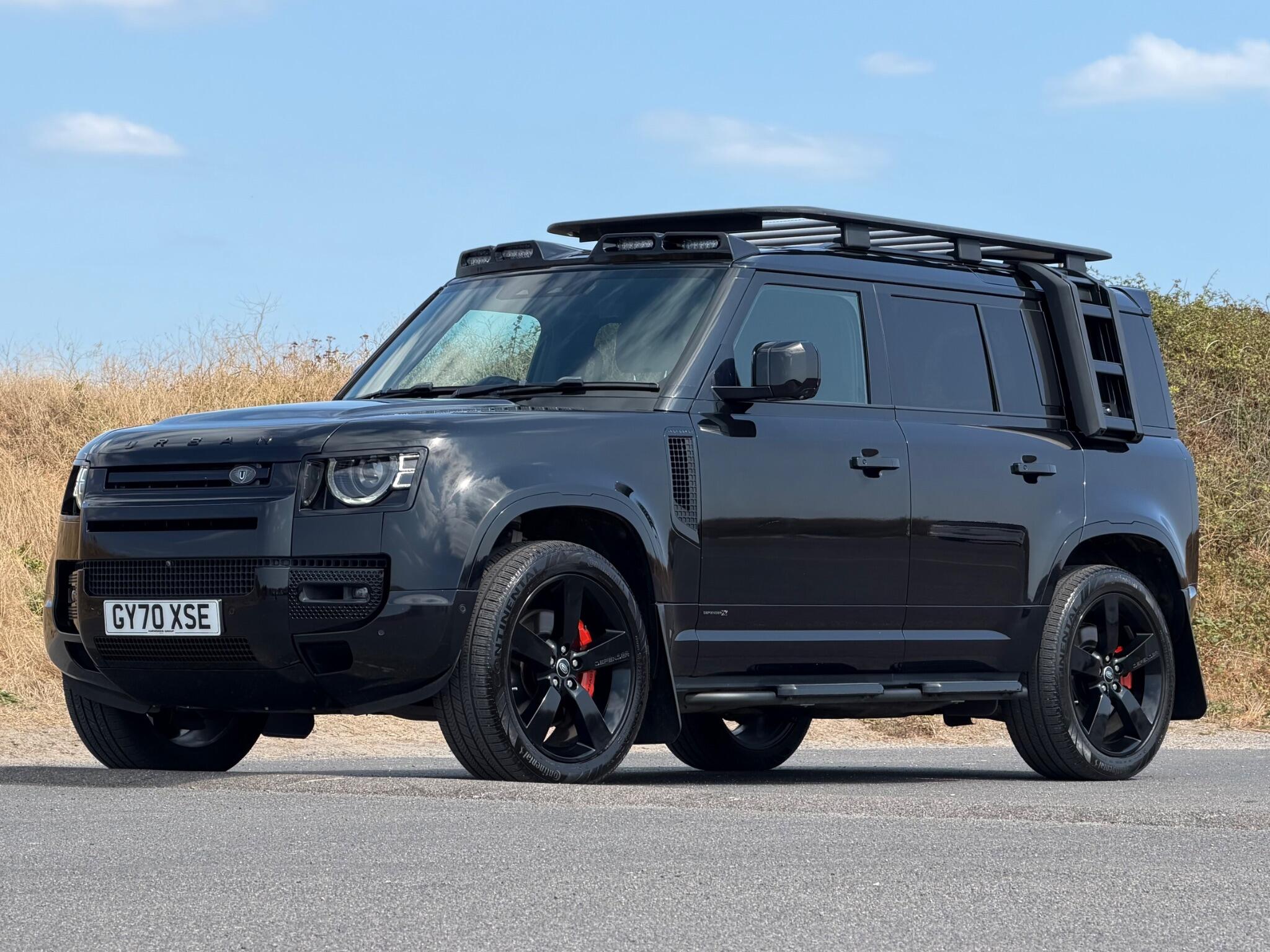 Land Rover Defender 110 view 43