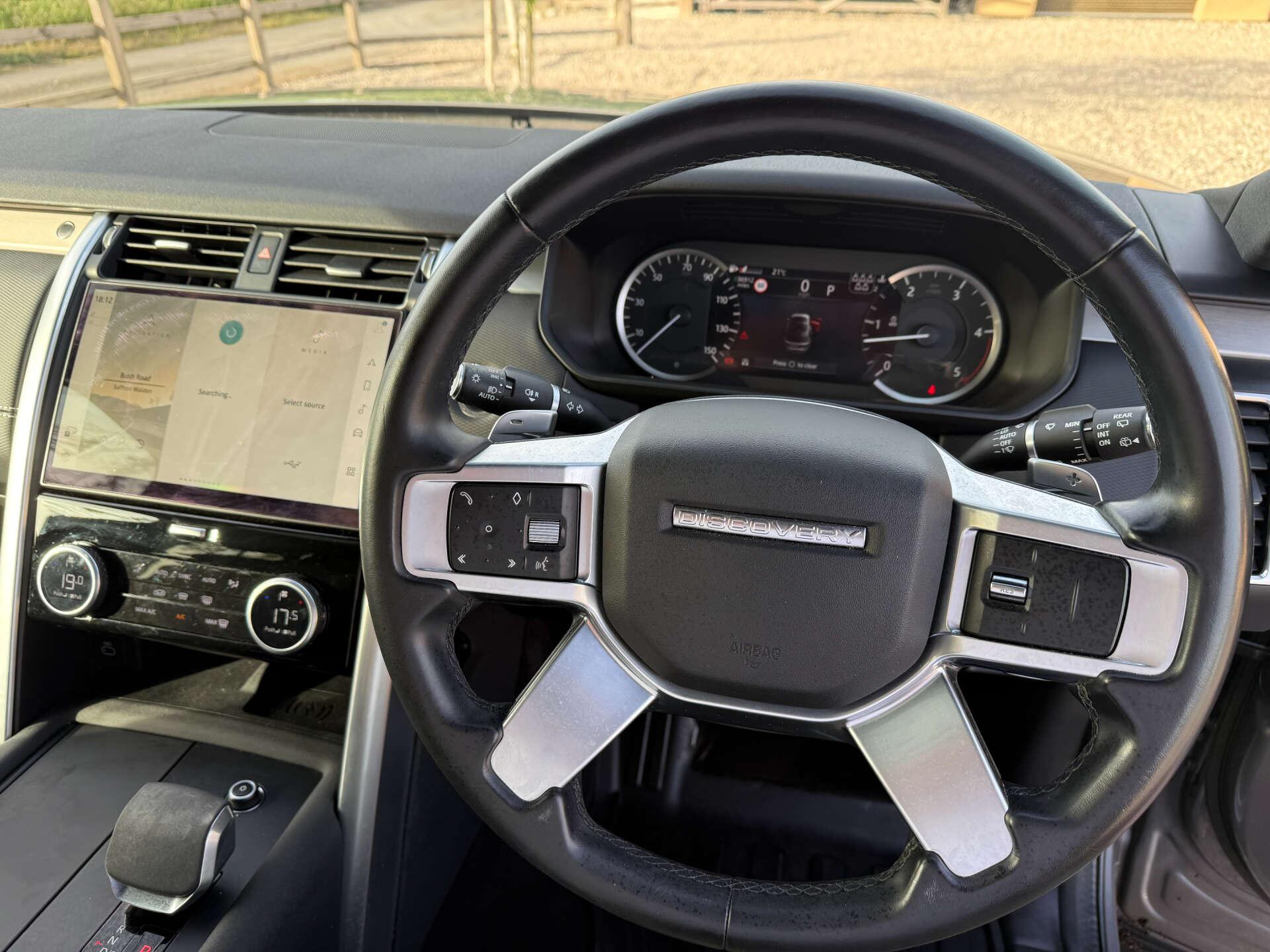 Land Rover Discovery view 27