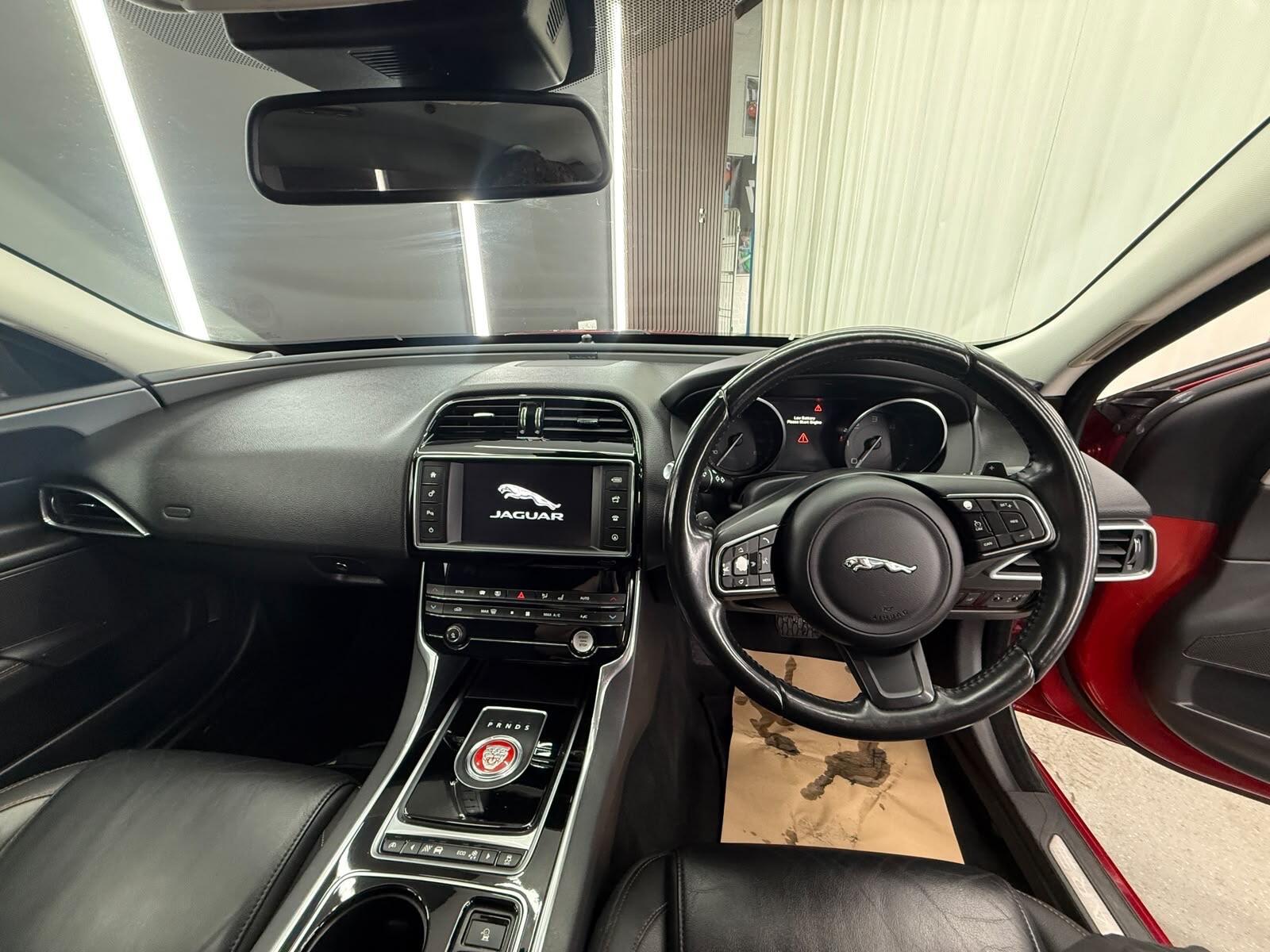Jaguar Xe view 31