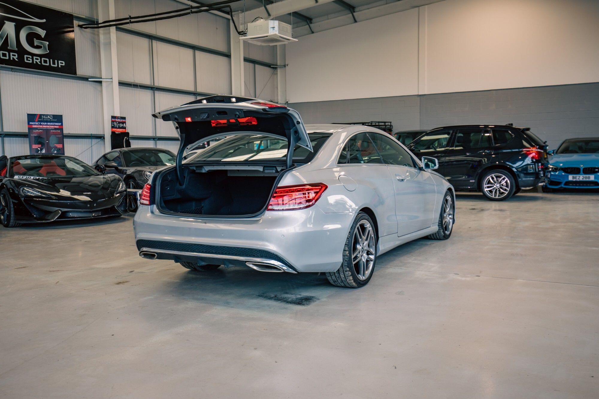 Mercedes-Benz E-Class view 28