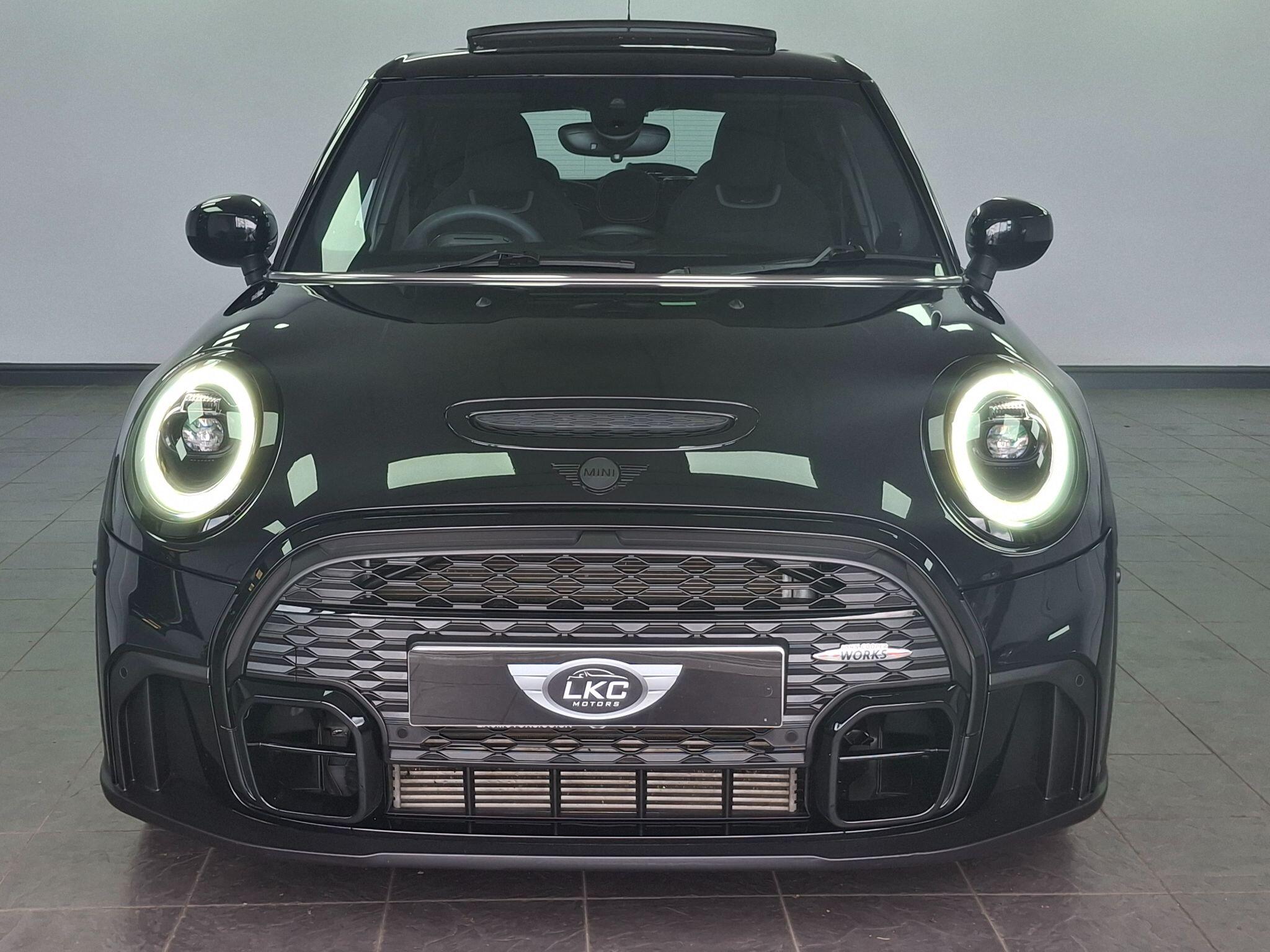 Mini Hatch view 3