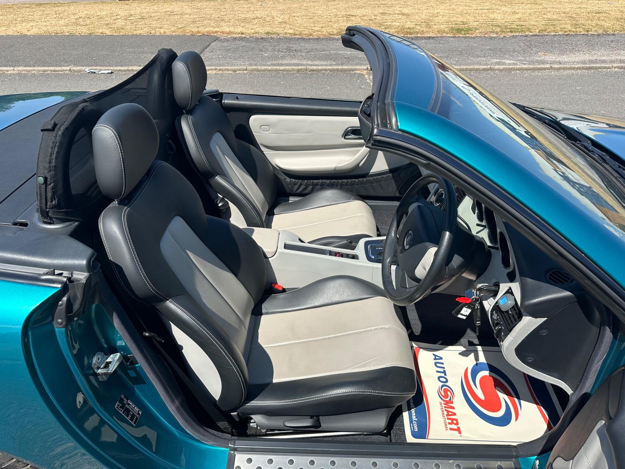Mercedes-Benz SLK view 26