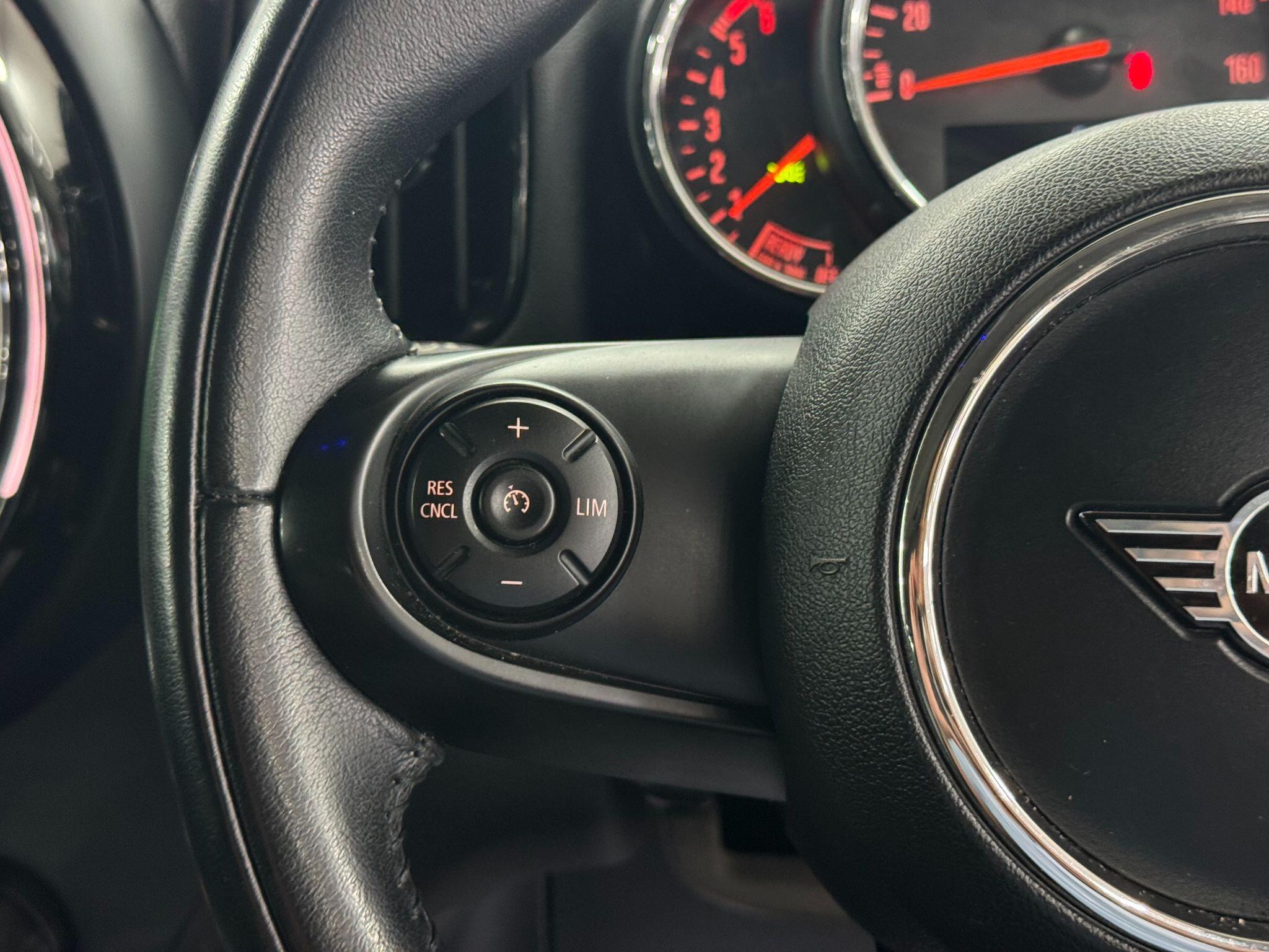 Mini Countryman view 39