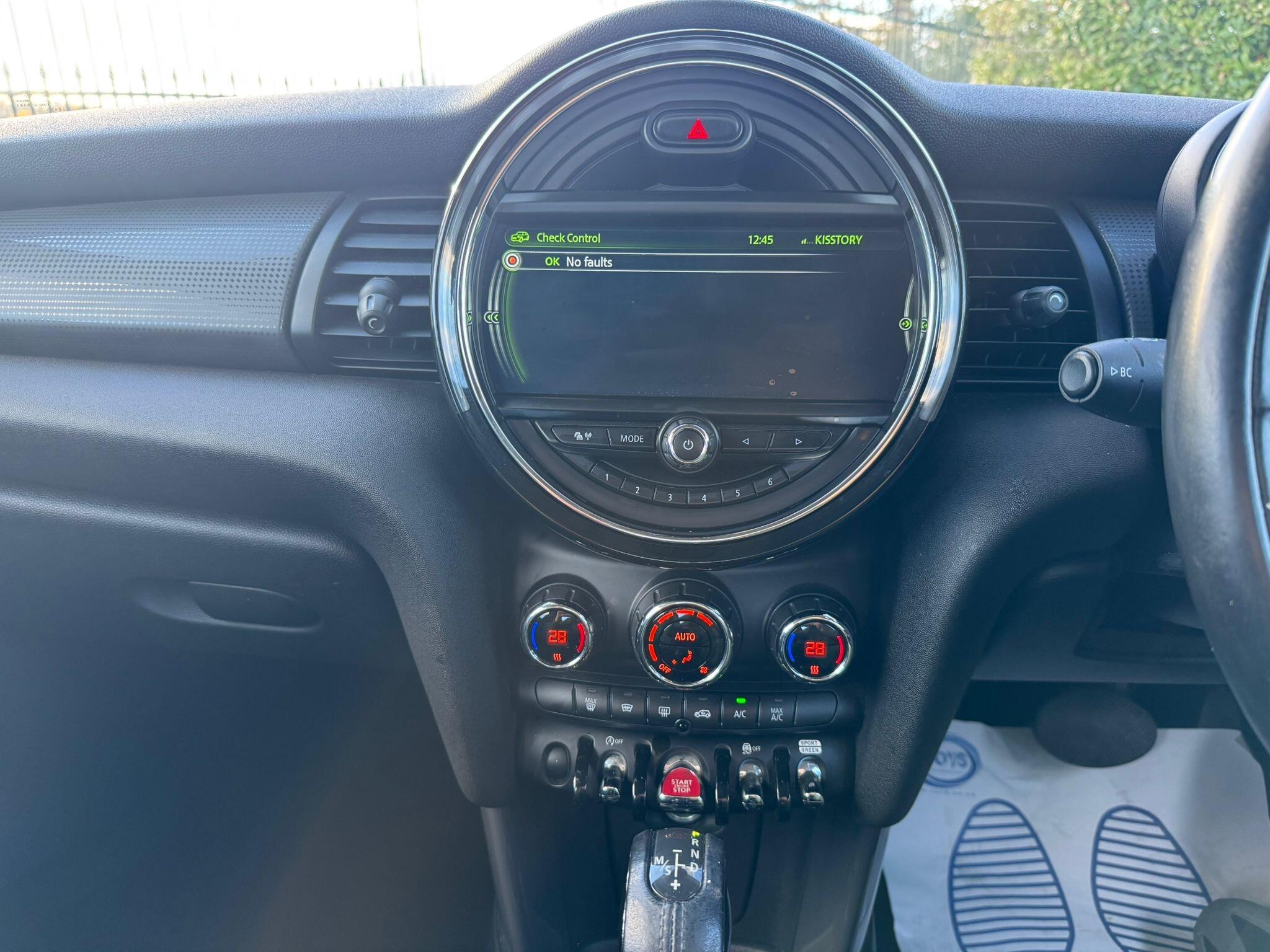 2018 MINI Hatch 1.5 Cooper Steptronic Euro 6 (s/s) 5dr • 107,132 miles image 14