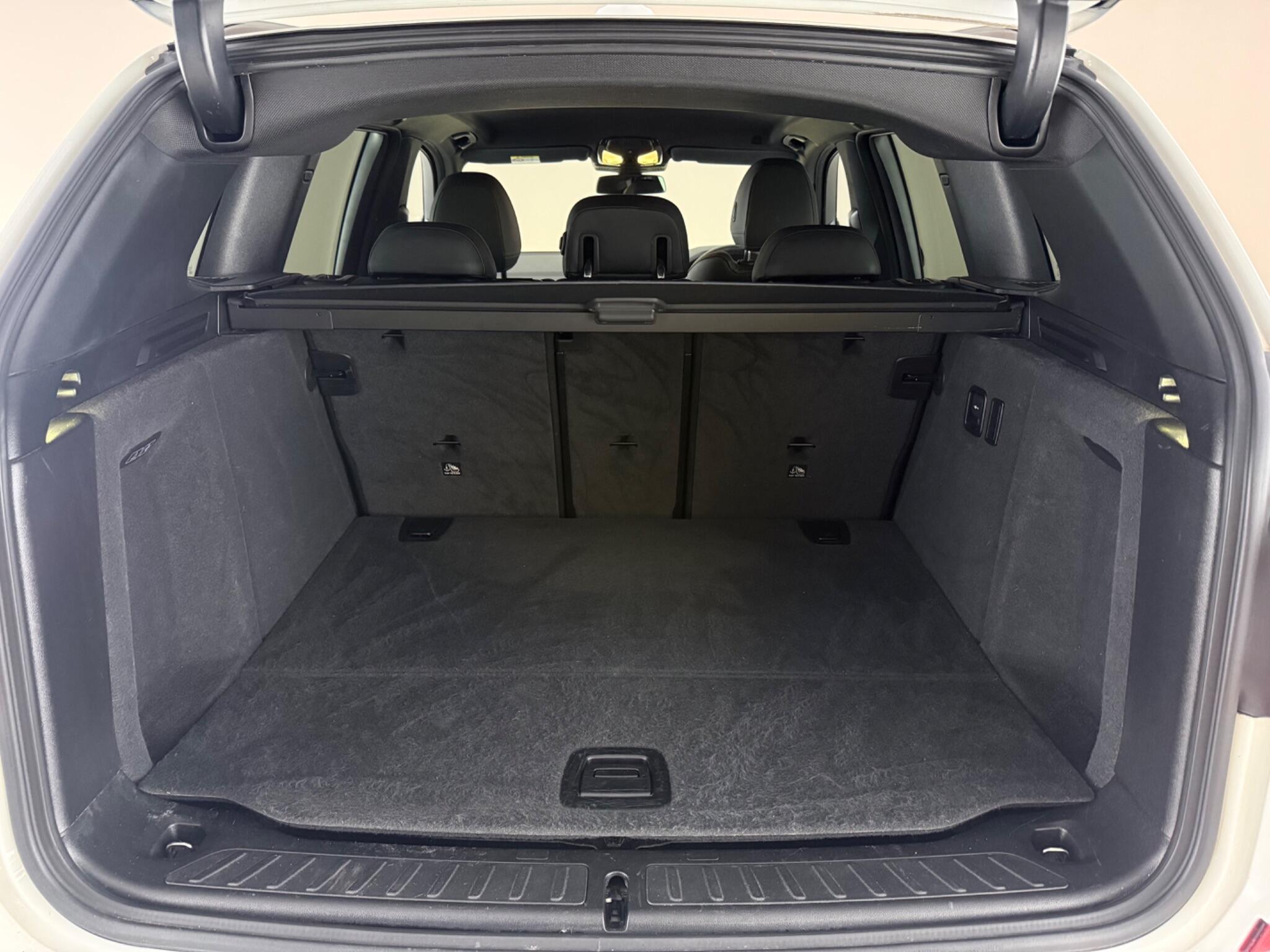 BMW X3 view 9