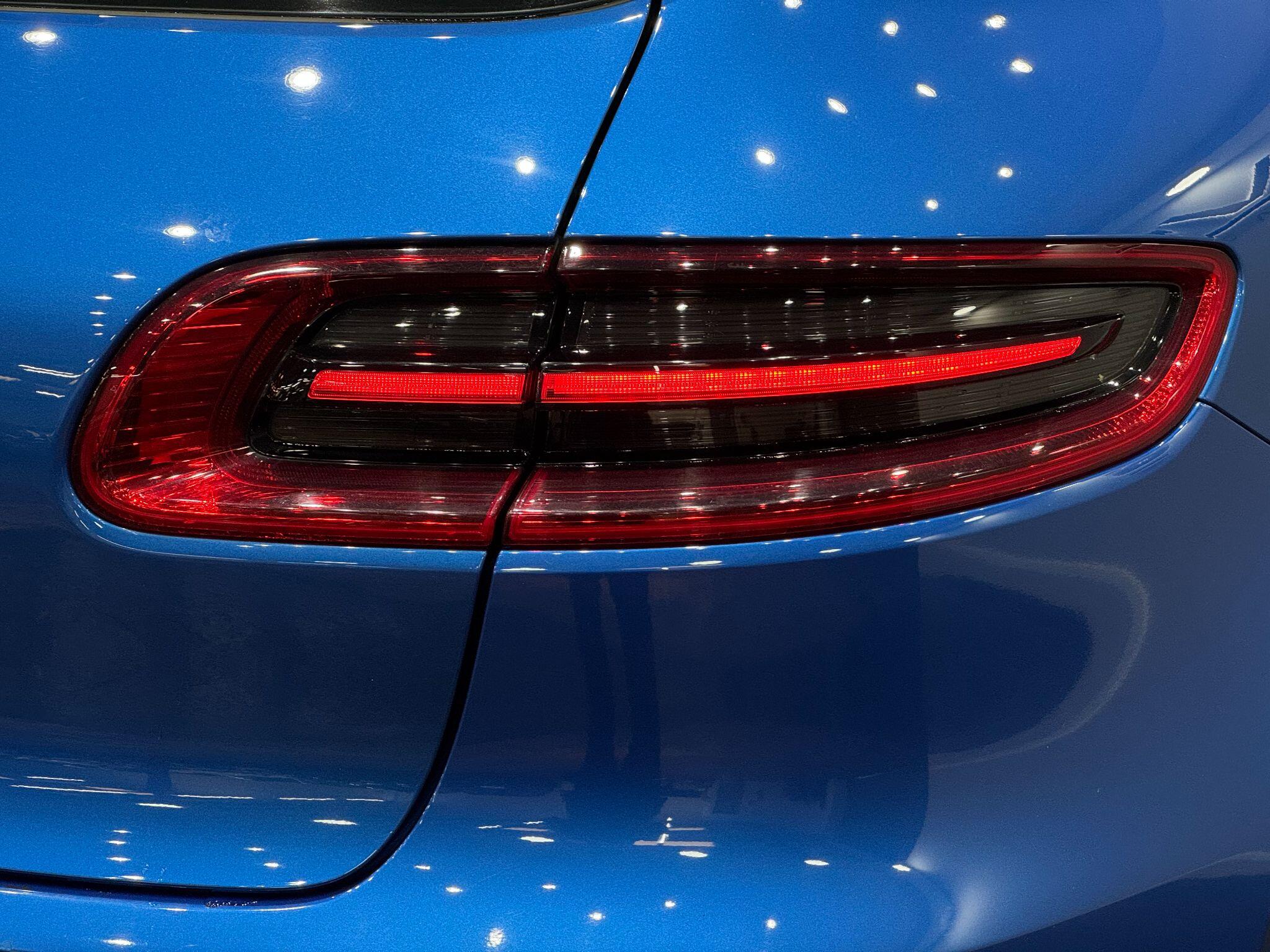 Porsche Macan view 22