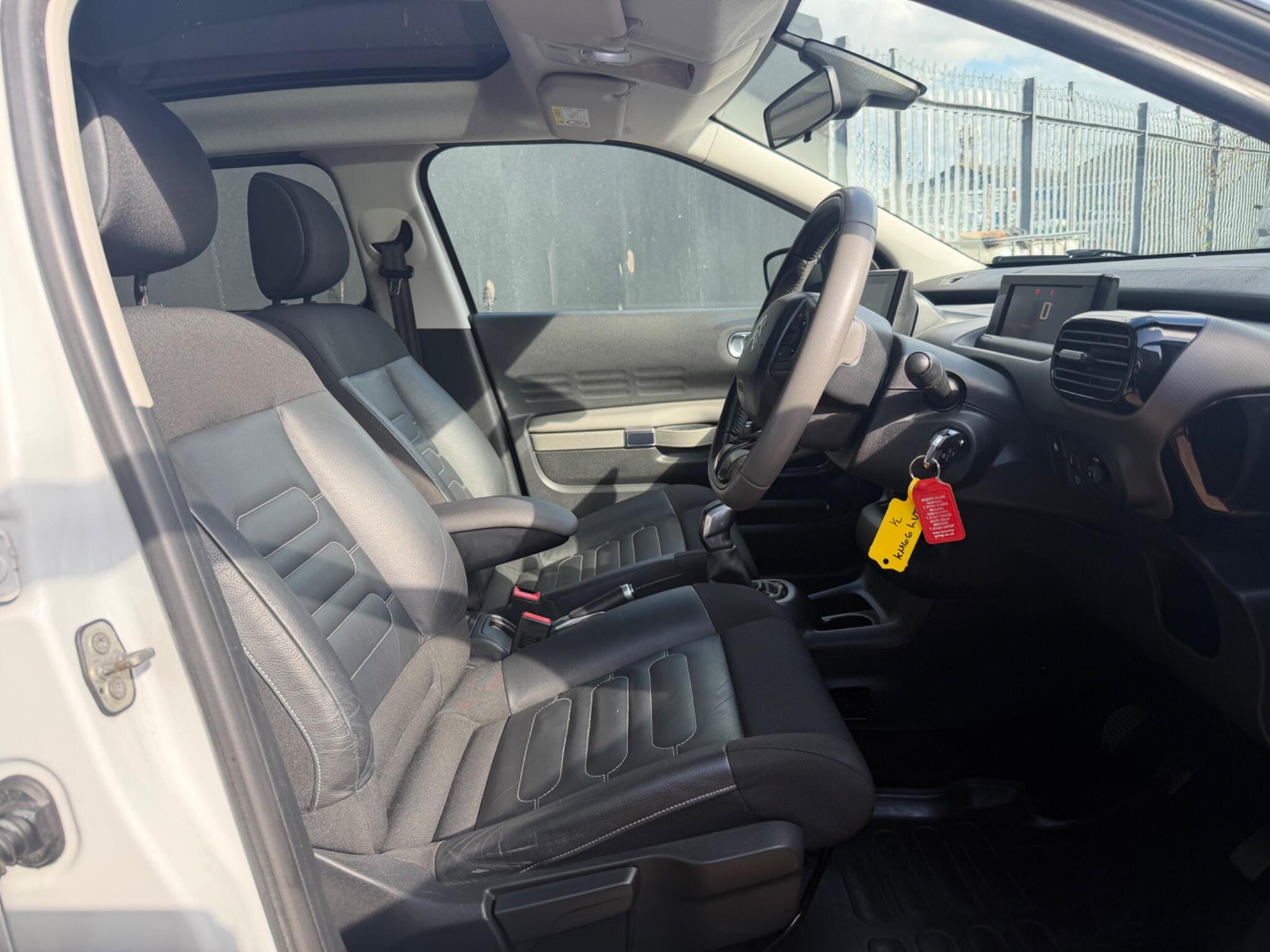 Citroen C4 Cactus view 6