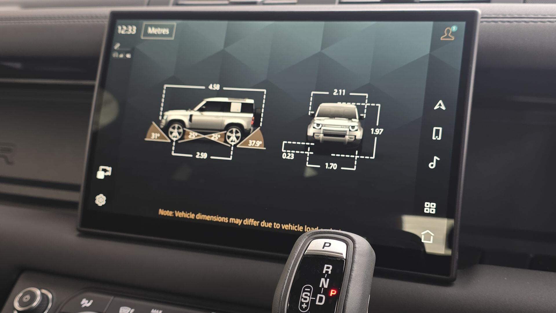 Land Rover Defender view 43