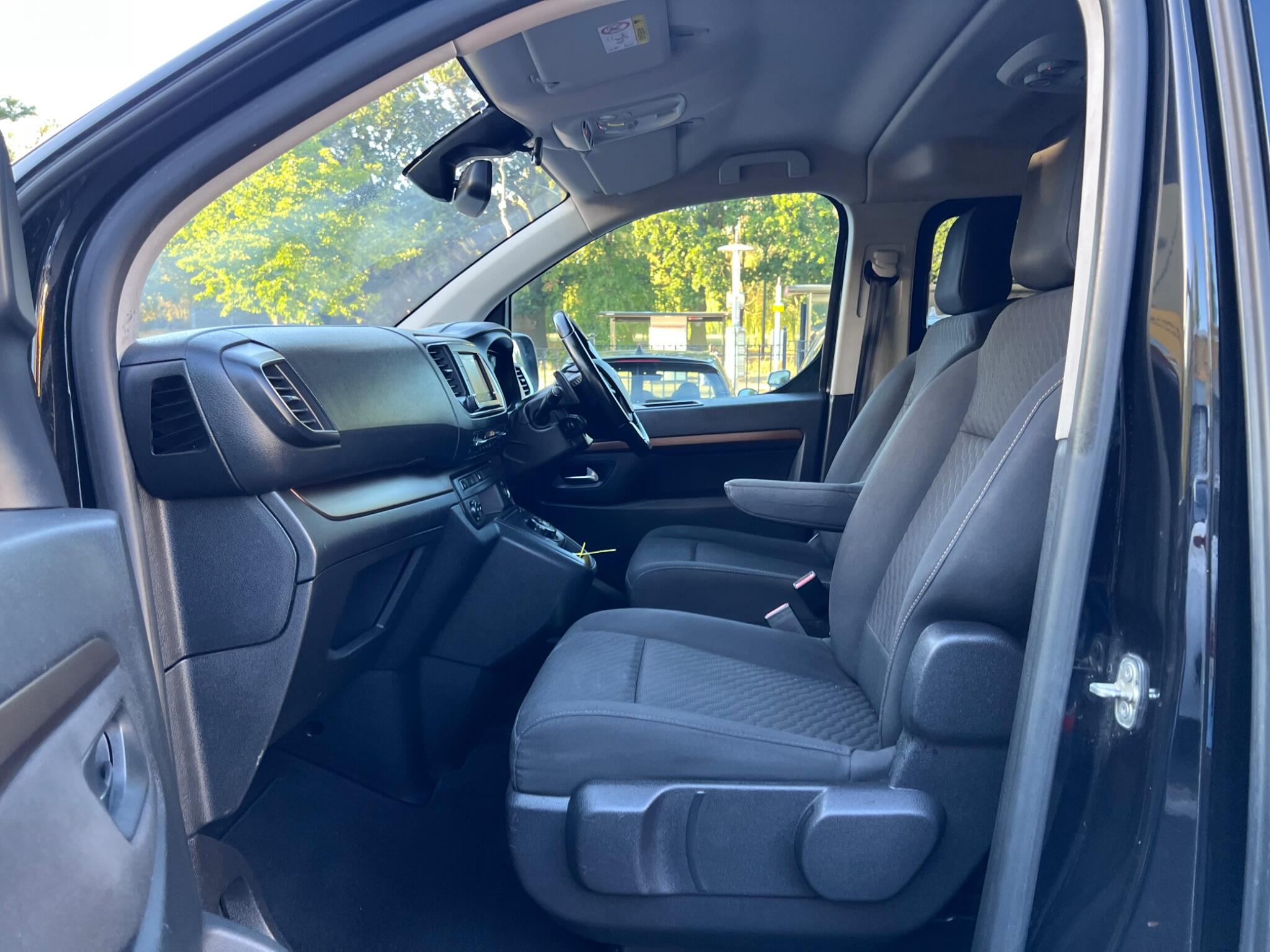 Toyota Proace Verso view 31