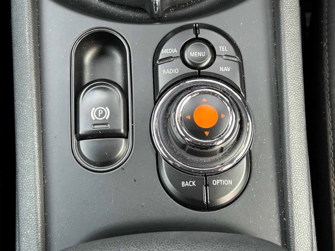 Mini Clubman view 29