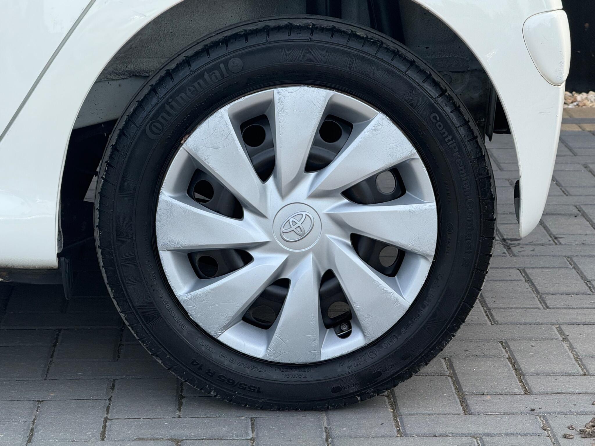 Toyota Aygo view 13