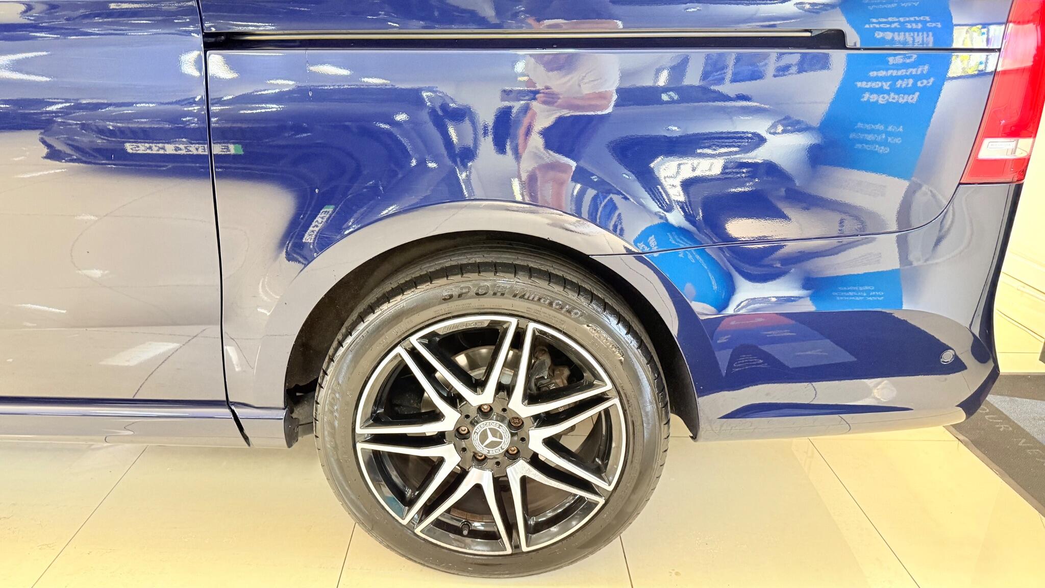Mercedes-Benz V-Class view 55