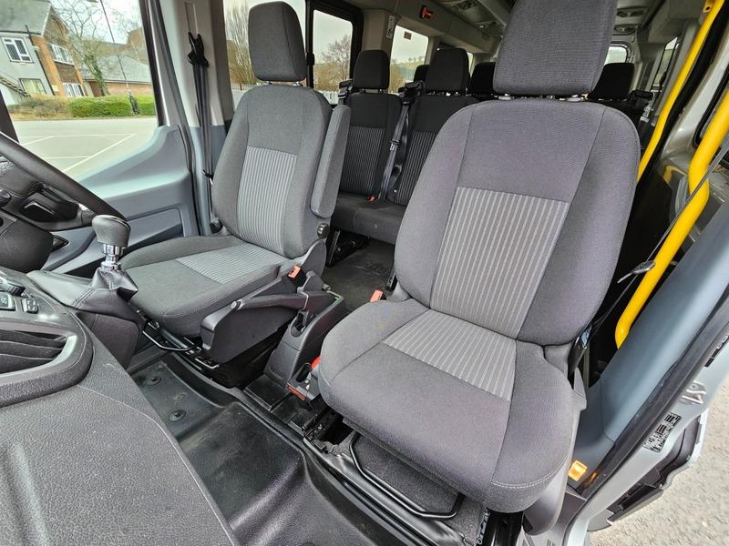 2018 Ford Transit 2.2 TDCi 460 HDT Trend Minibus 5dr Diesel Manual L4 H3 (18 seats) (196 g/km, 123 bhp) • 16,832 miles image 17