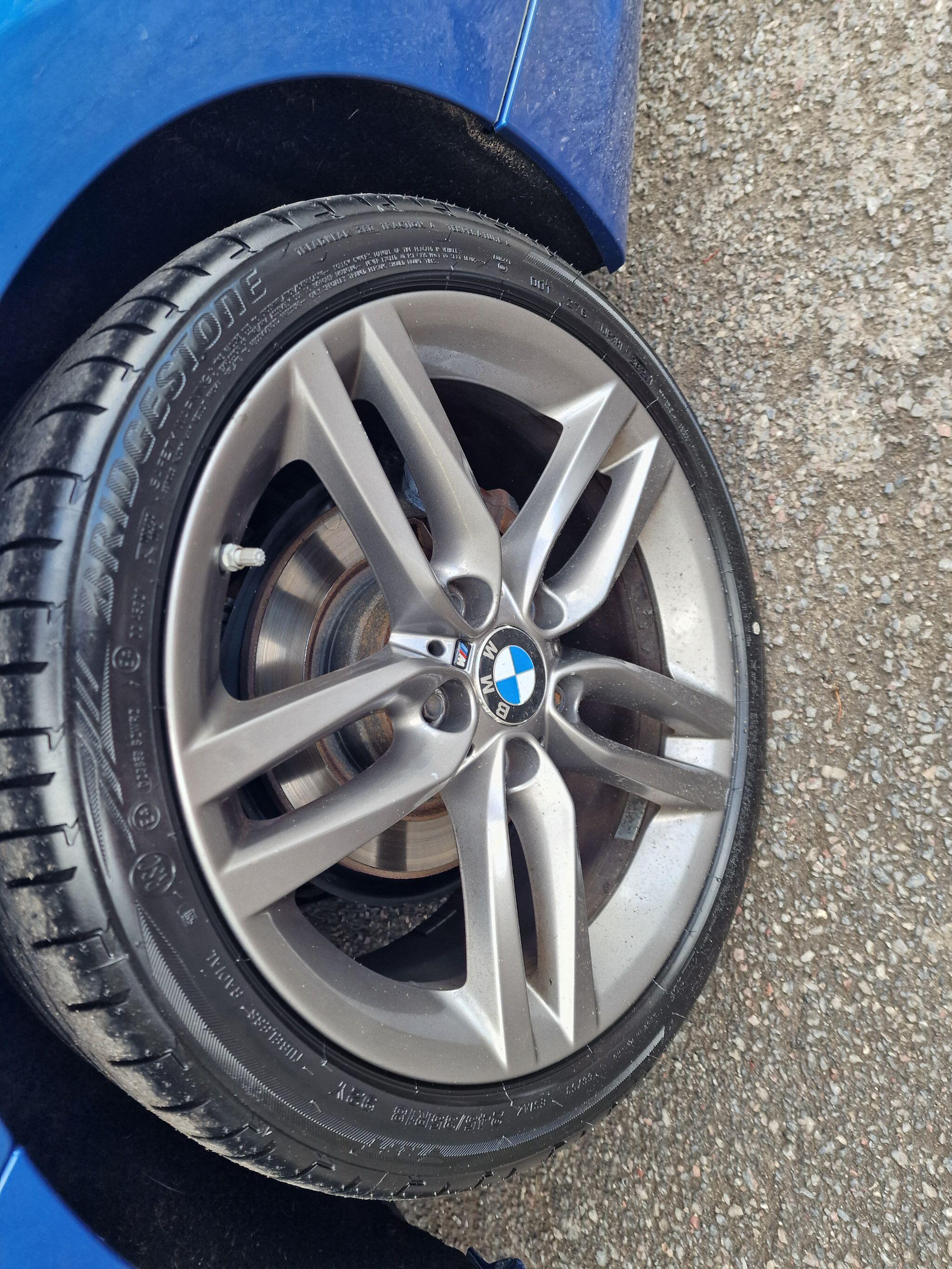 BMW 2 Series view 43