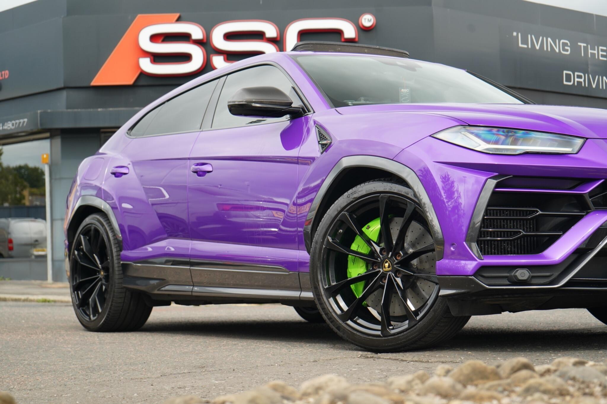 Lamborghini Urus view 42