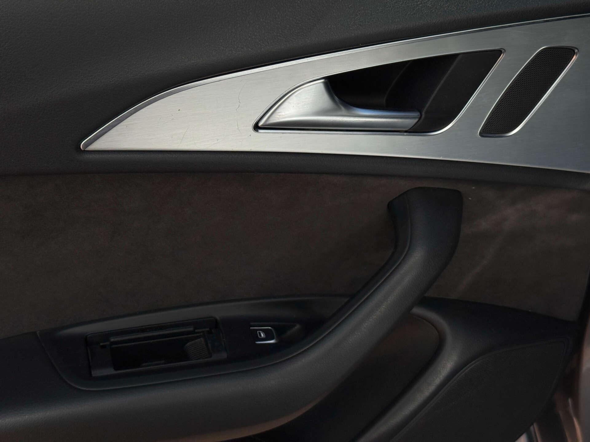 Audi A6 Saloon view 38