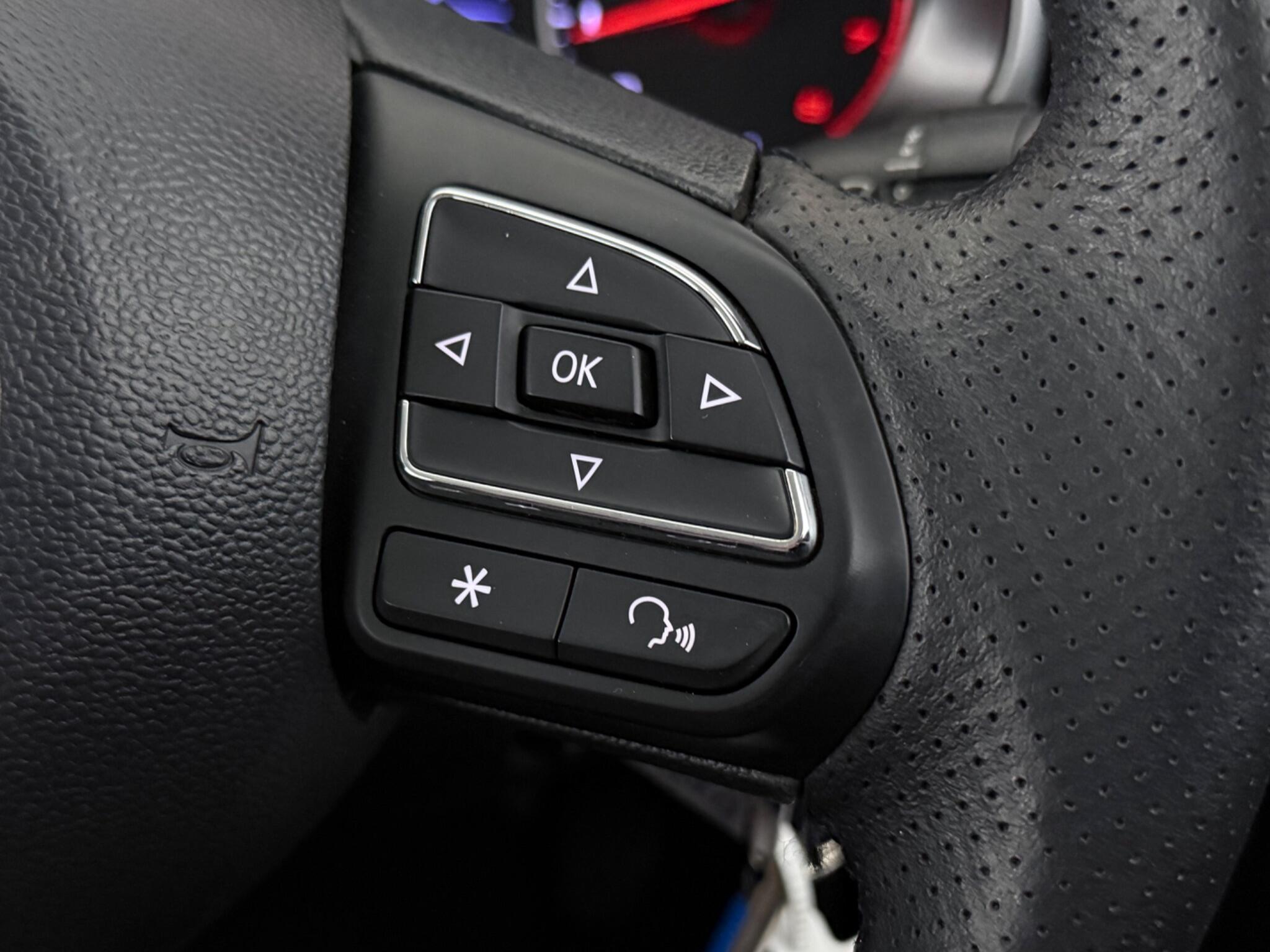 MG ZS view 16
