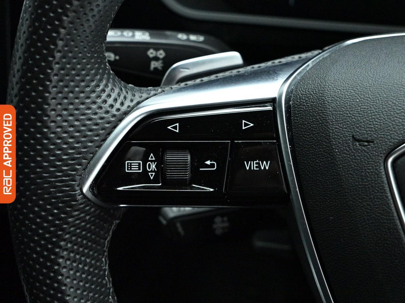 Audi E-Tron view 22