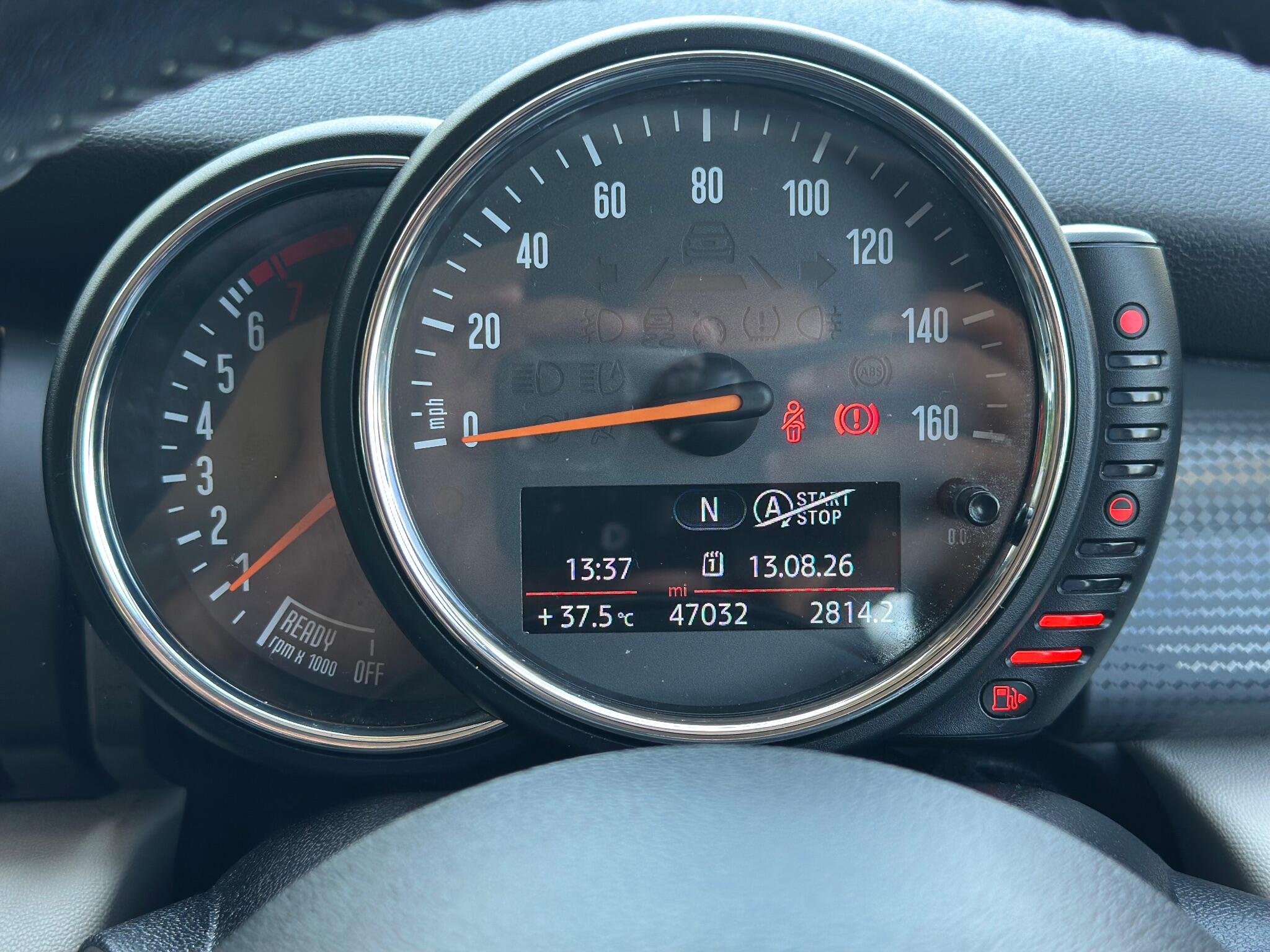 MINI Hatch view 29