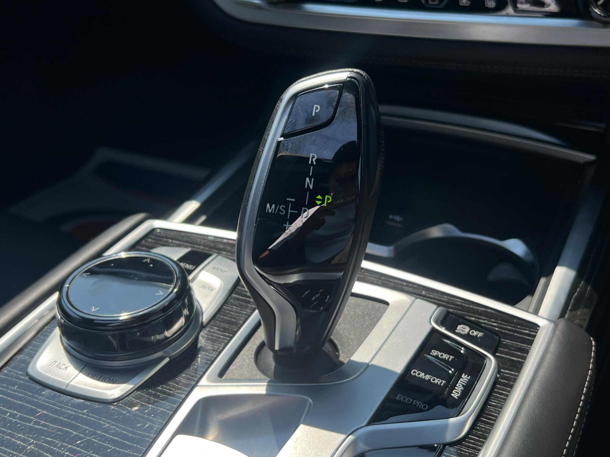 BMW 7 Series view 63