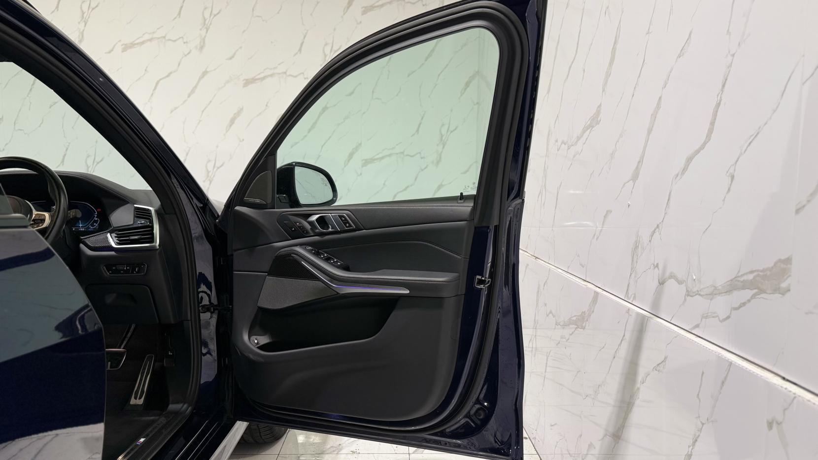BMW X5 view 38