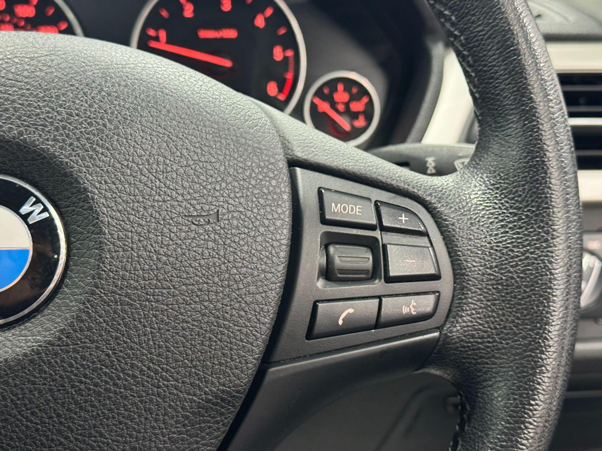 BMW 3 Series view 25