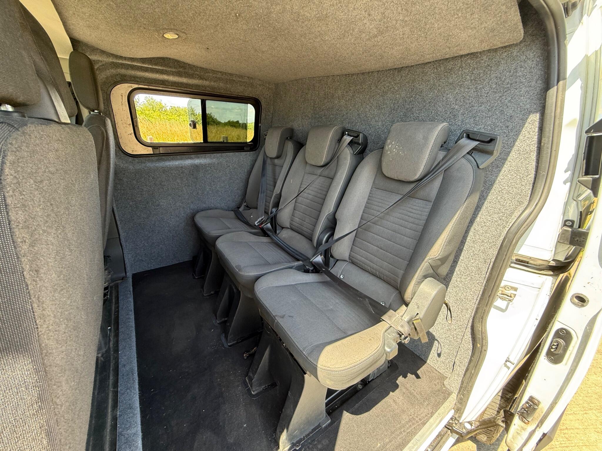 Ford Transit Custom 2.0 TDCi 290 L1 H1 5dr — photo 37 of 84