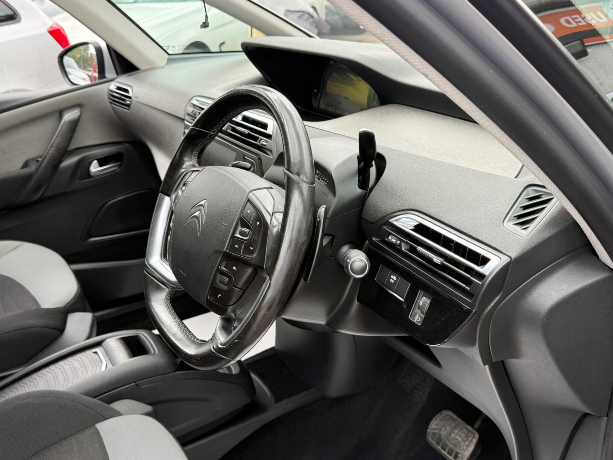 Citroen C4 Picasso - Image 34