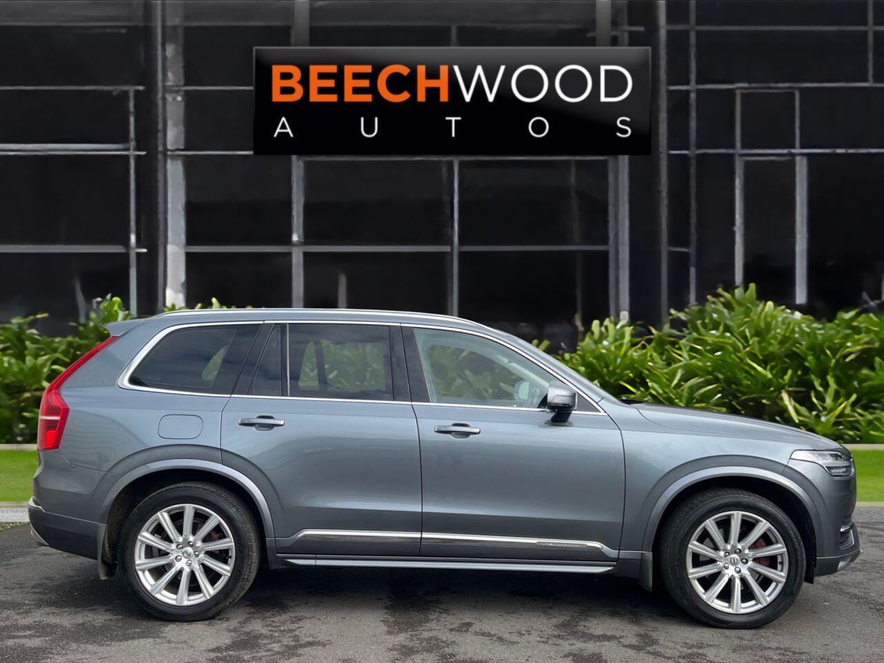 Volvo XC90 view 5