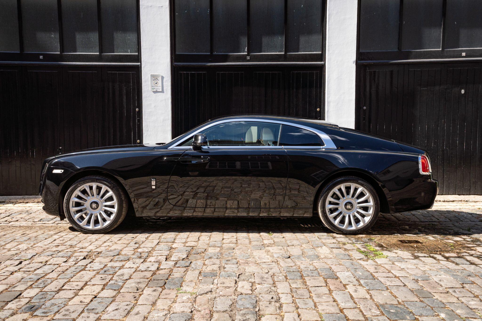Rolls-Royce Wraith view 12