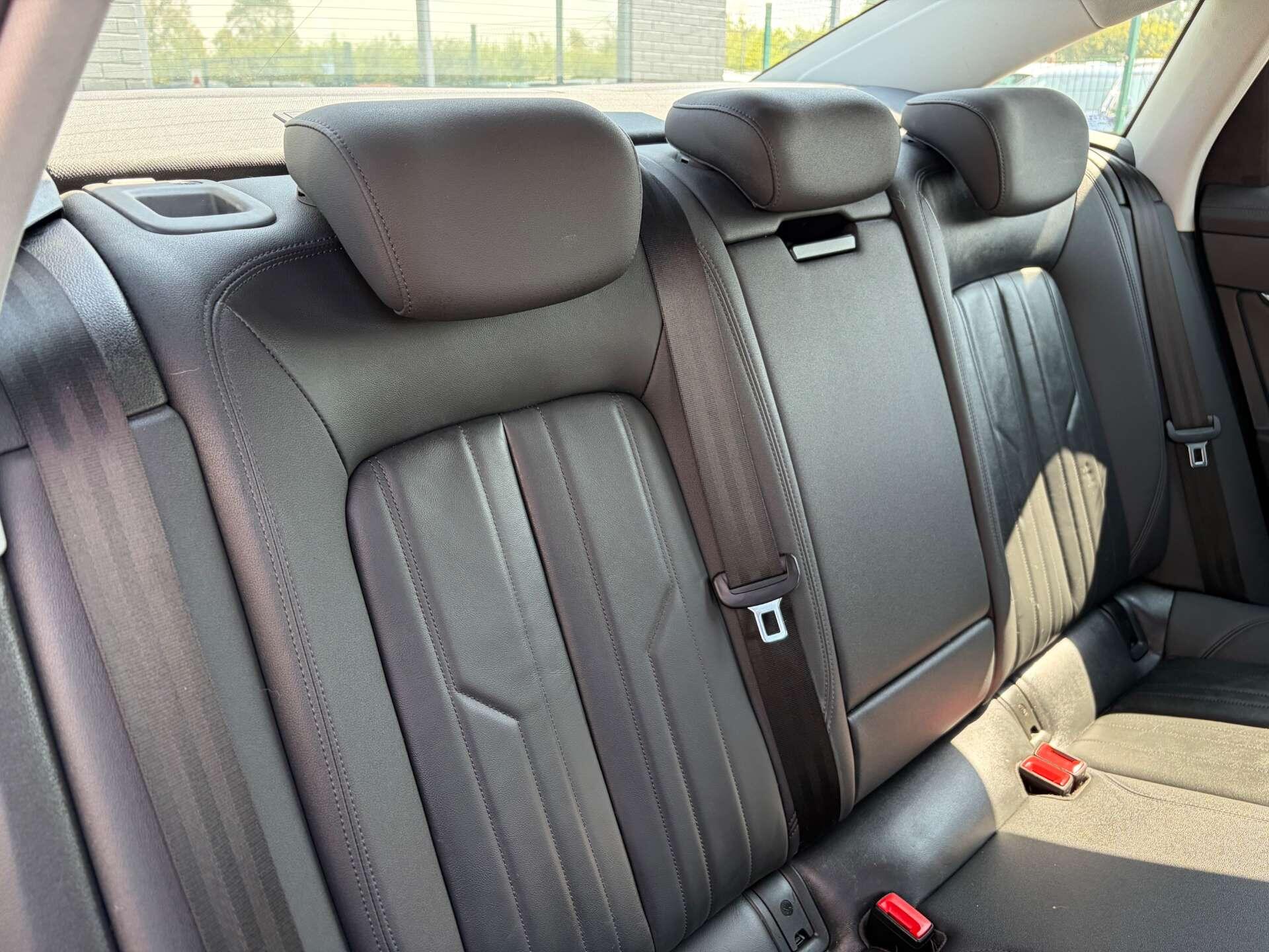 Audi A6 Saloon view 29