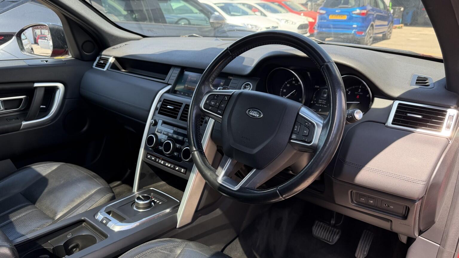 Land Rover Discovery Sport view 28