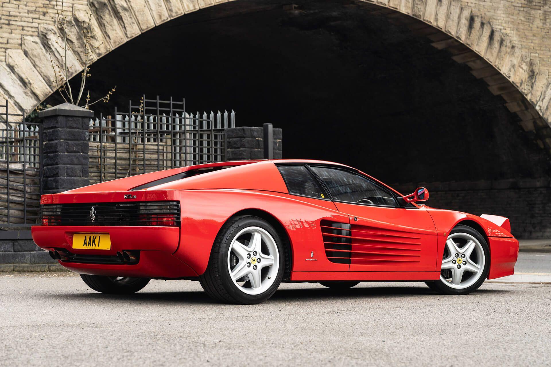 Ferrari 1992 Ferrari view 45
