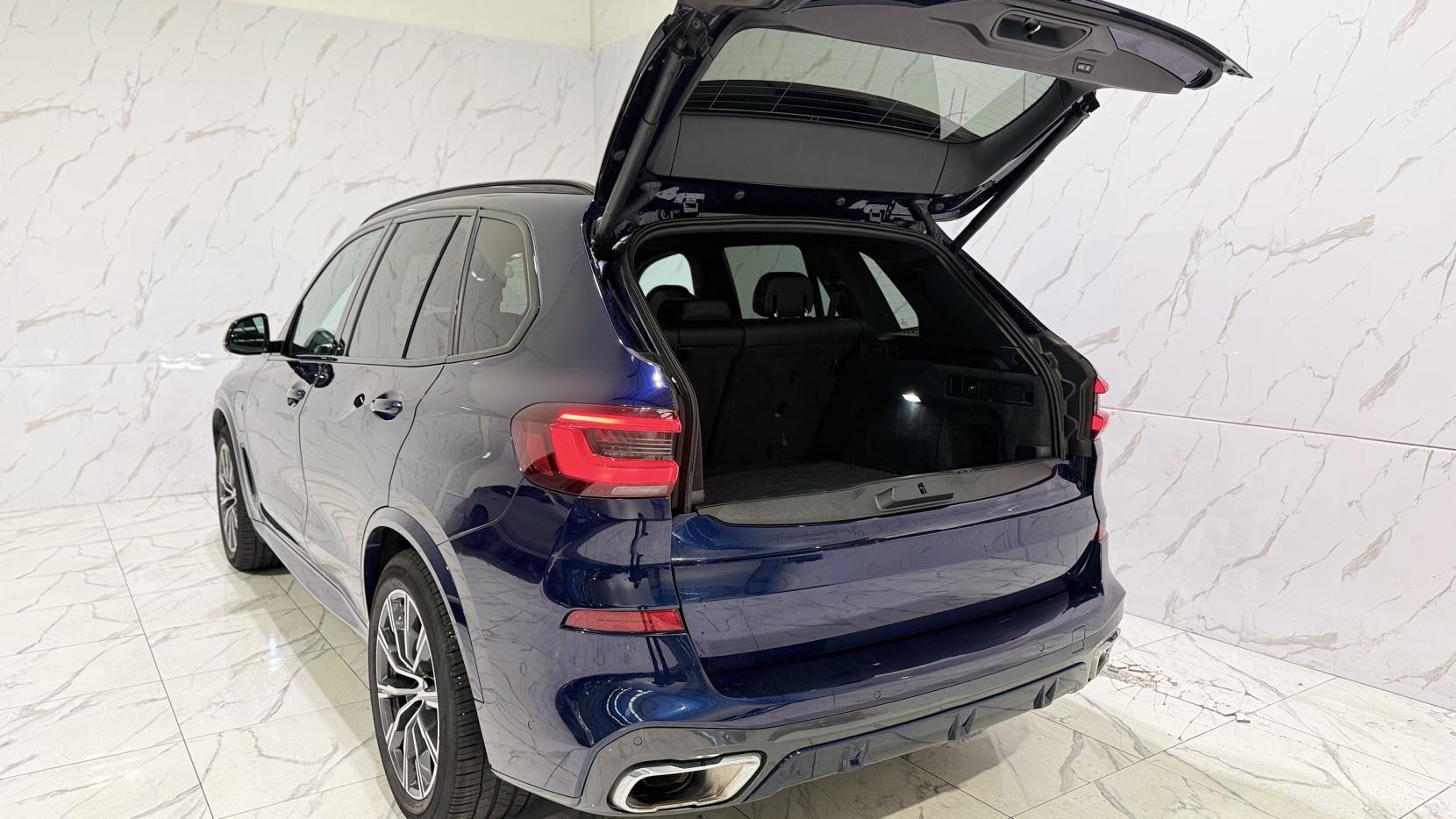 BMW X5 view 48