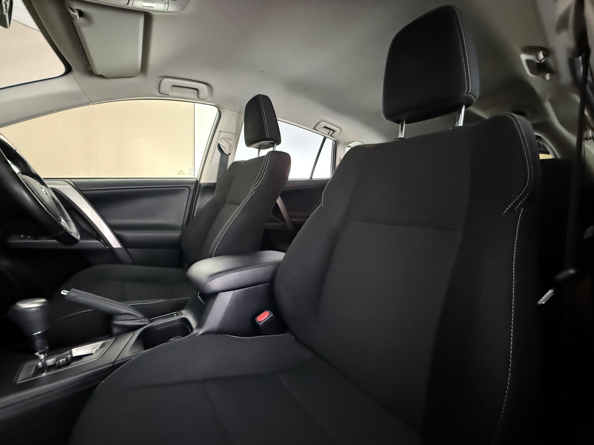 Toyota Rav4 view 30