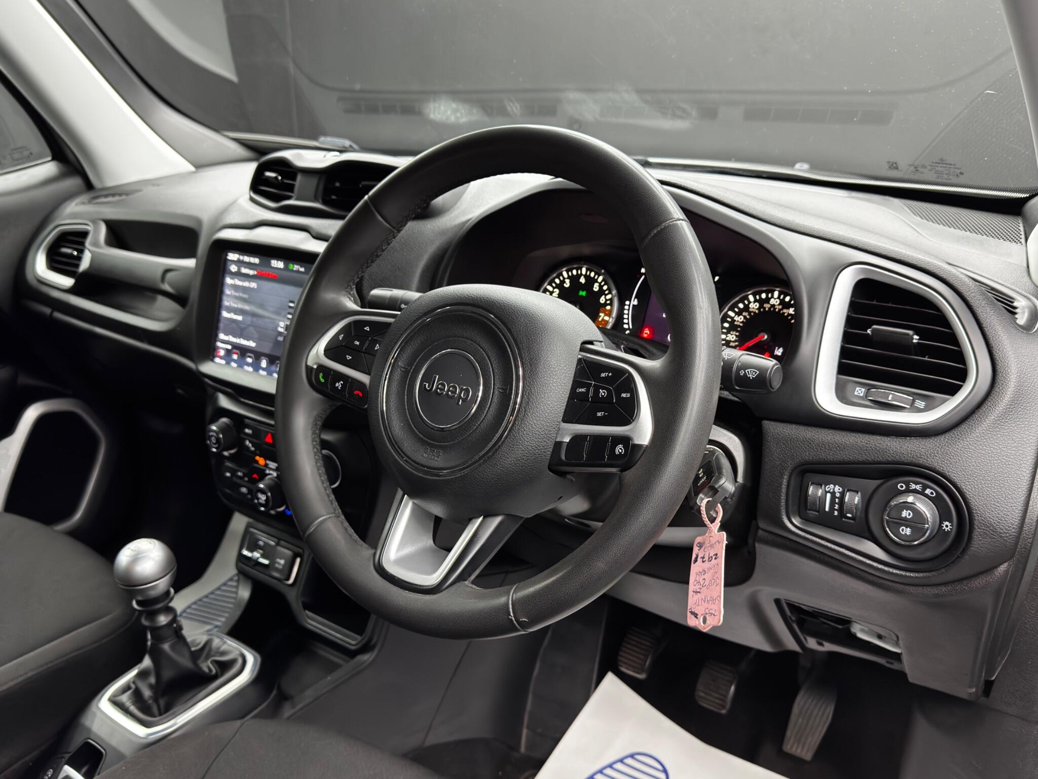 Jeep Renegade view 9