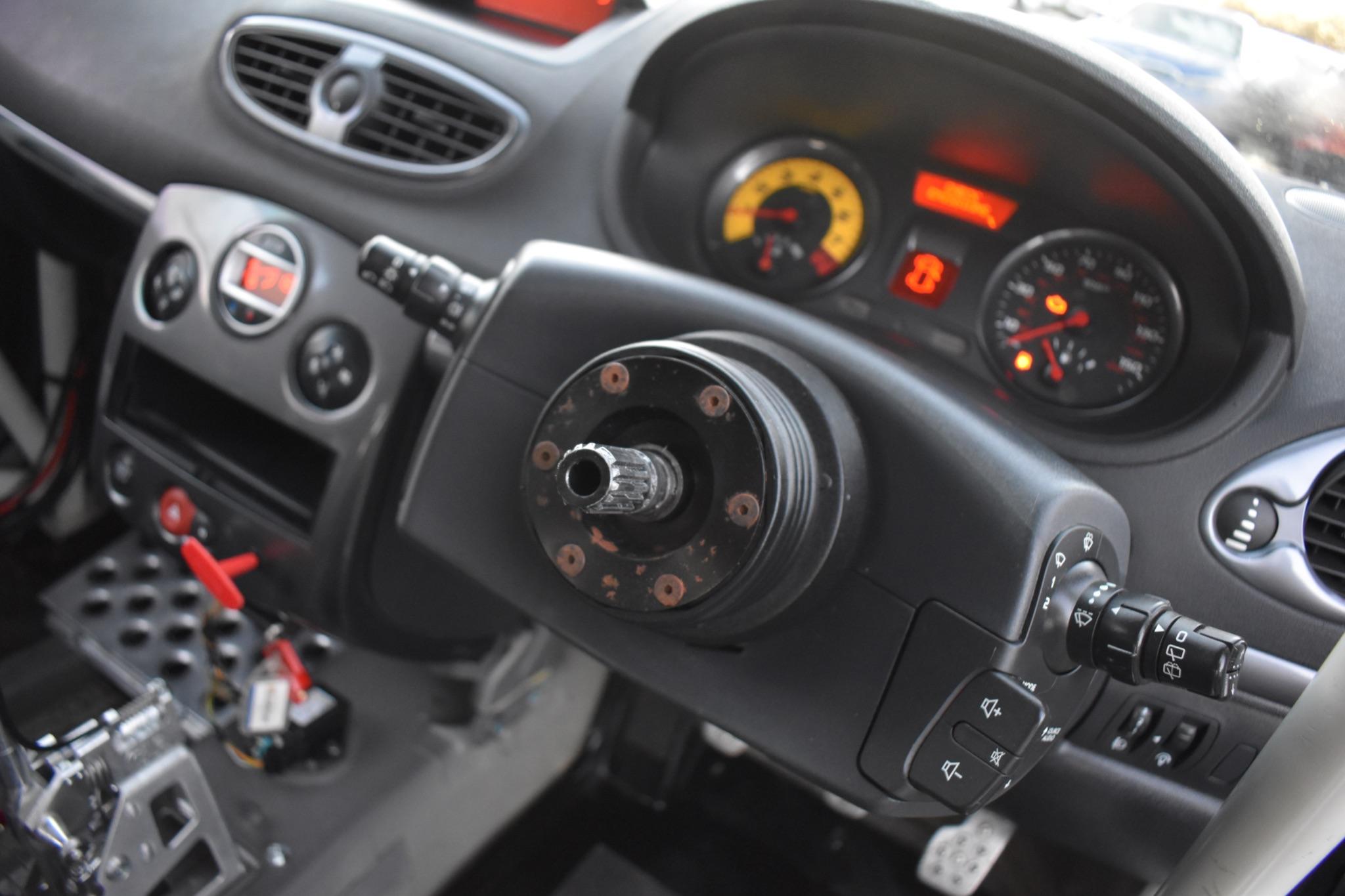 Clio - 2.0 Renaultsport Euro 5 3dr - Image 8