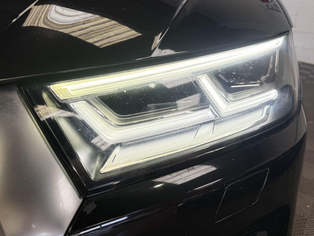 Audi Q5 view 26