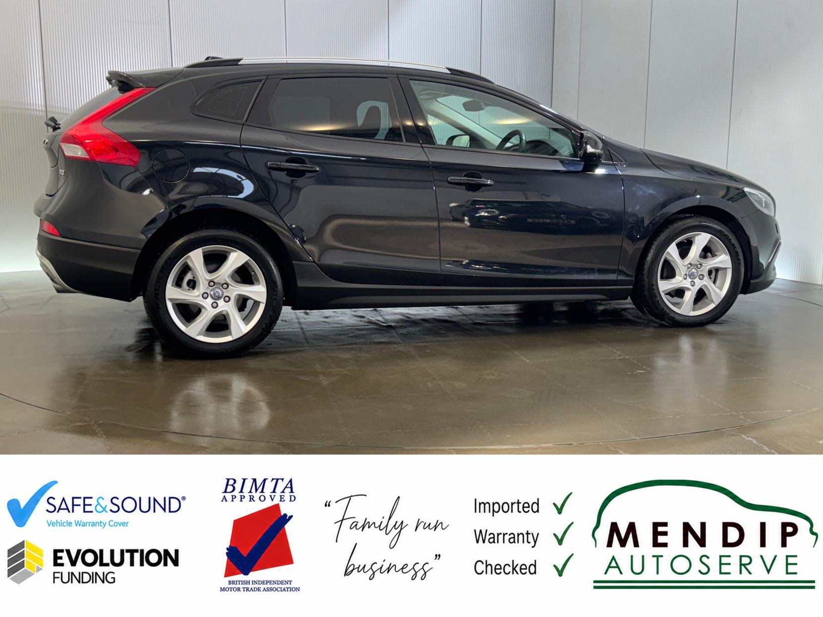 Volvo V40 Cross Country view 26
