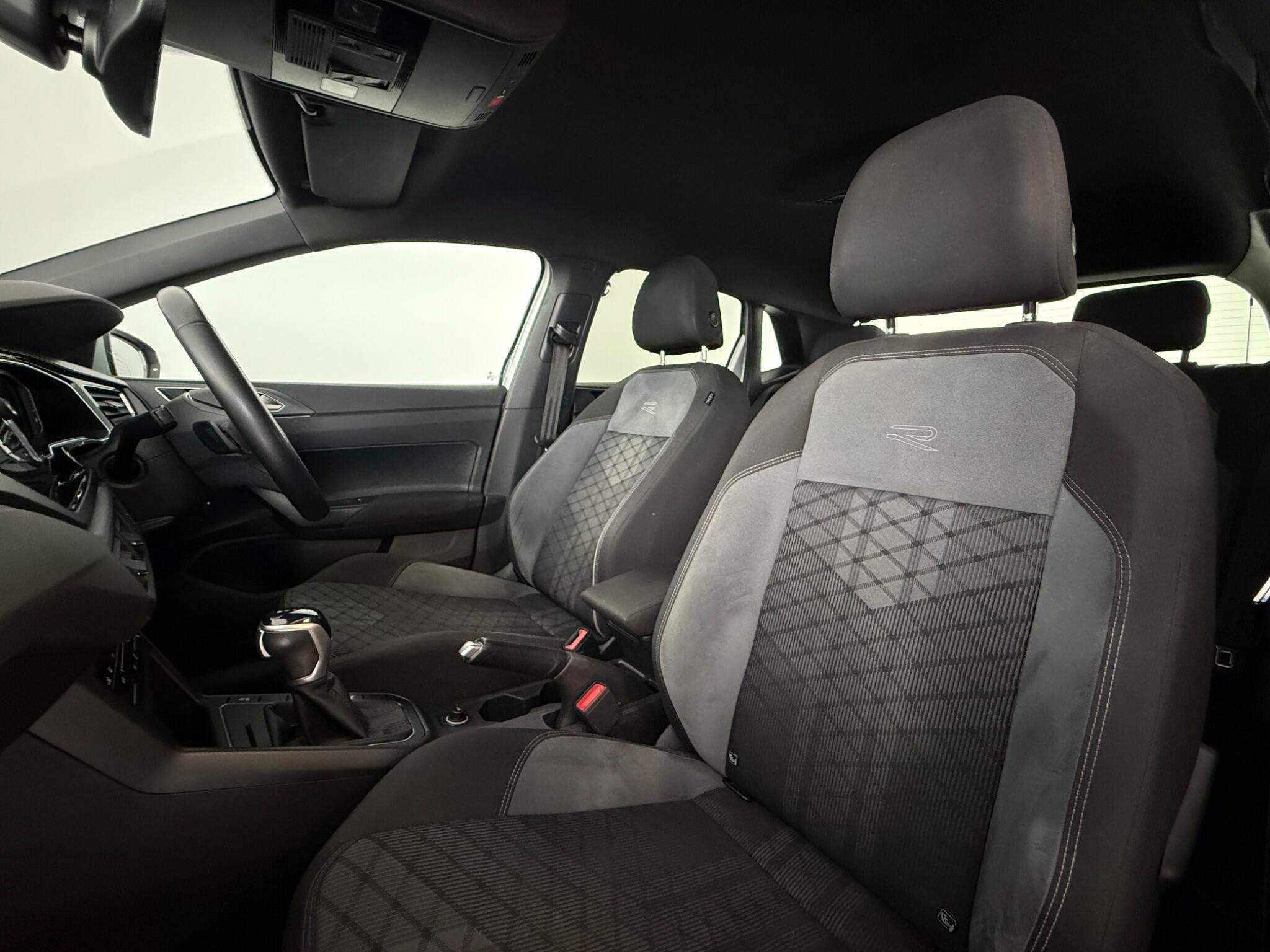 Volkswagen Polo view 32