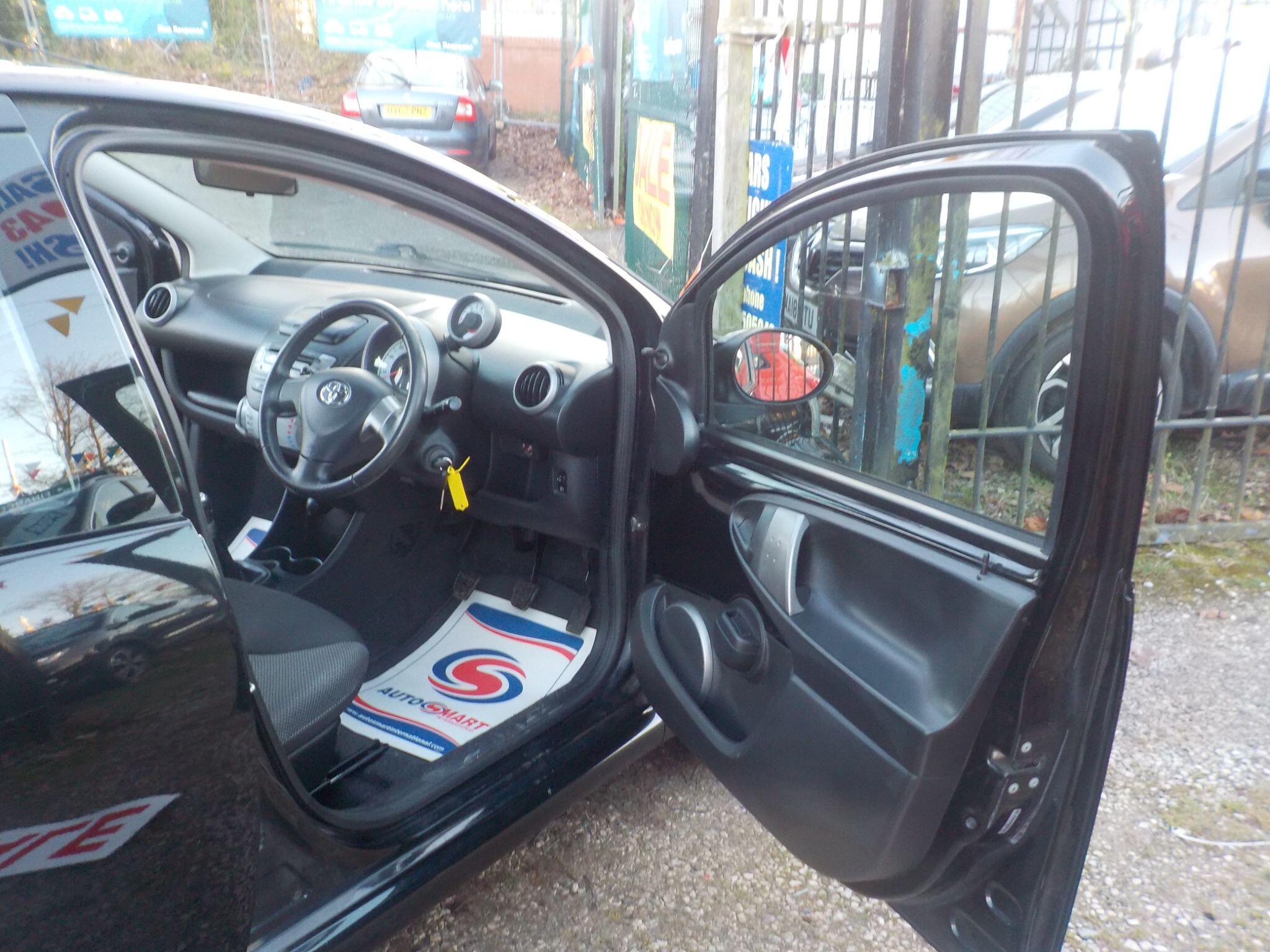 Toyota AYGO 1.0 VVT-i Move Euro 5 5dr