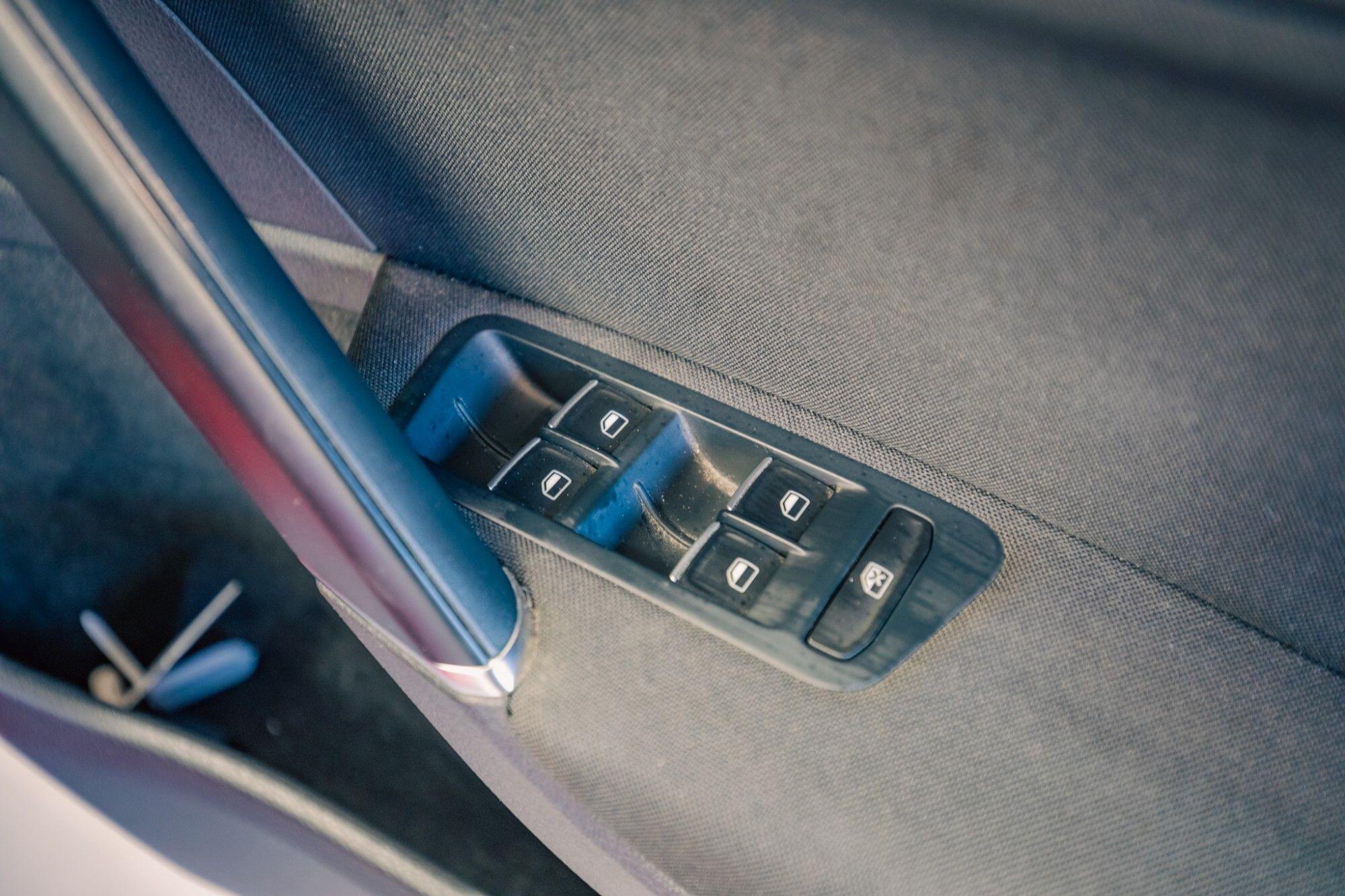 Volkswagen Golf view 14