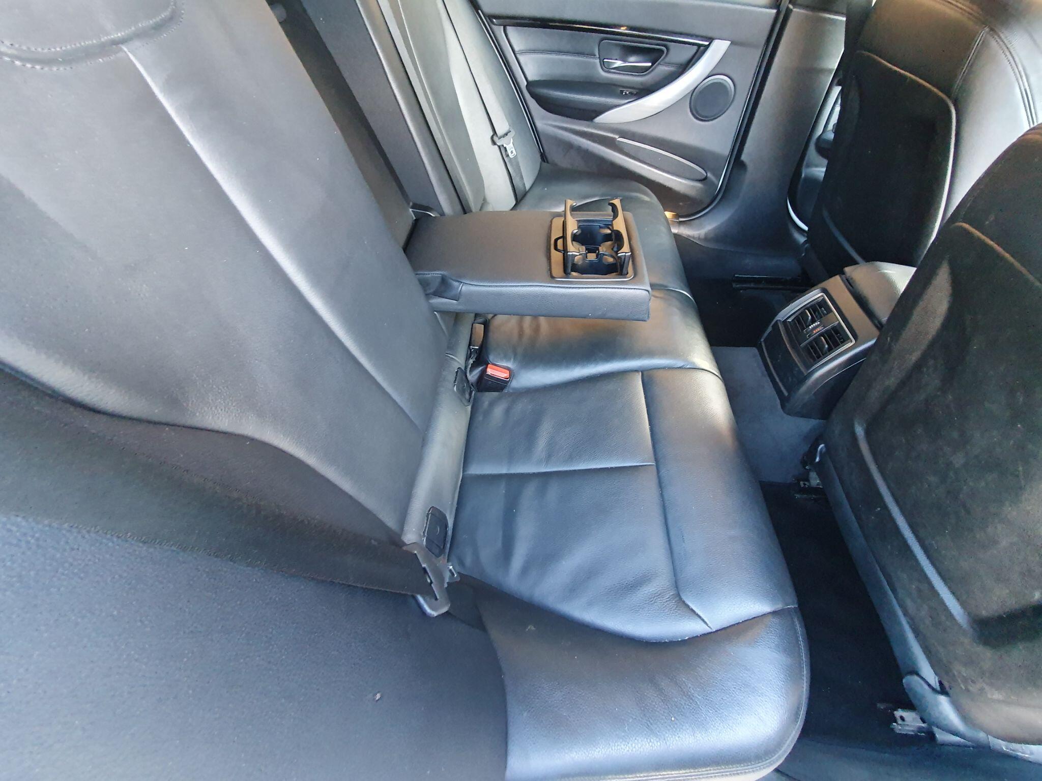 BMW 3 Series view 31