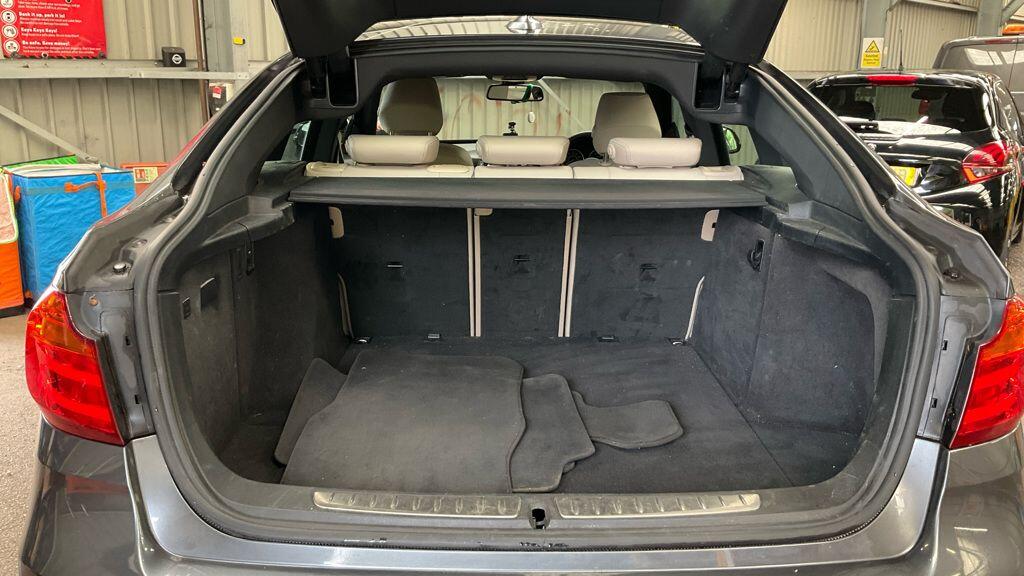 BMW 3 Series Gran Turismo view 11