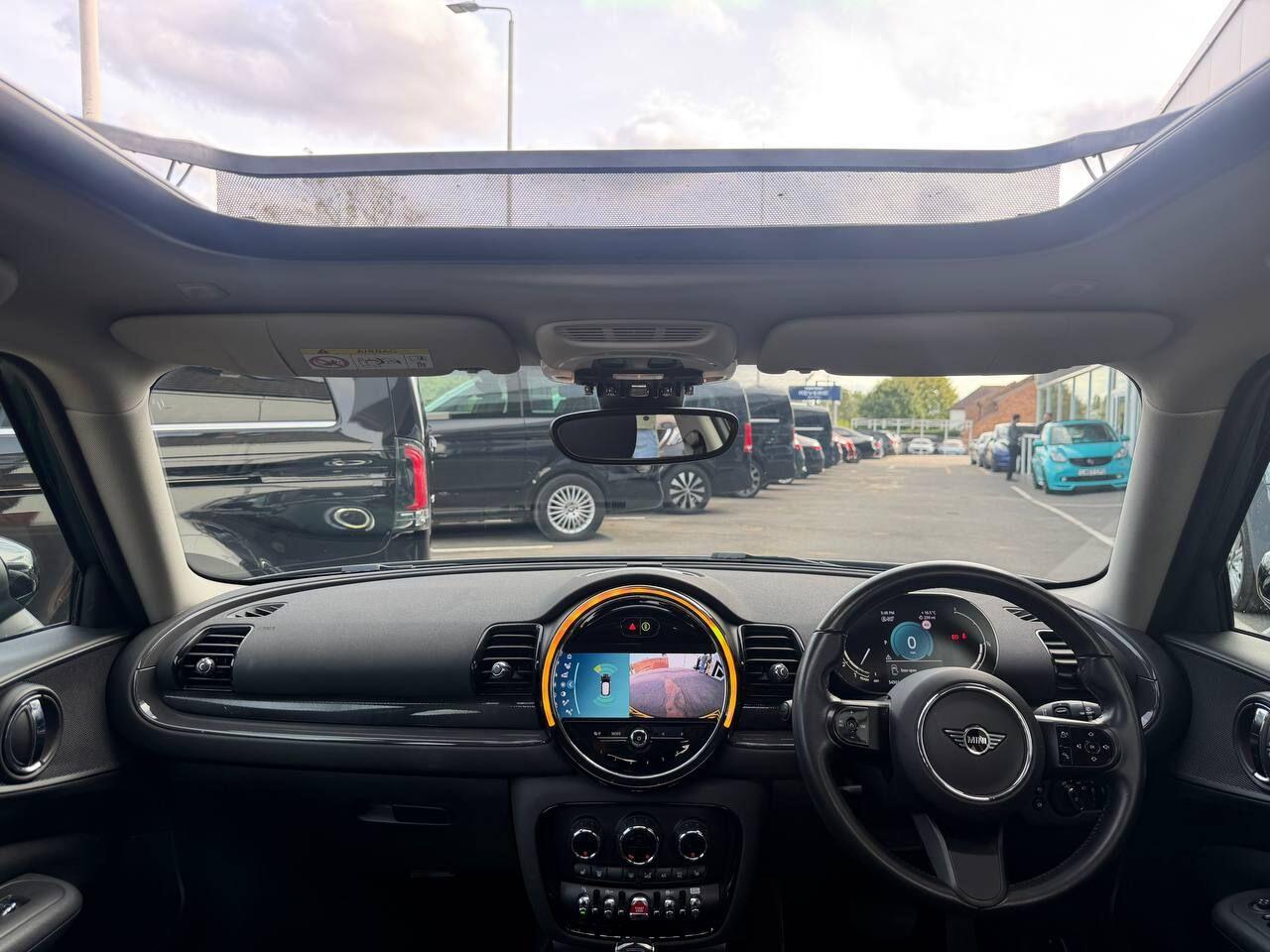 MINI Clubman view 23