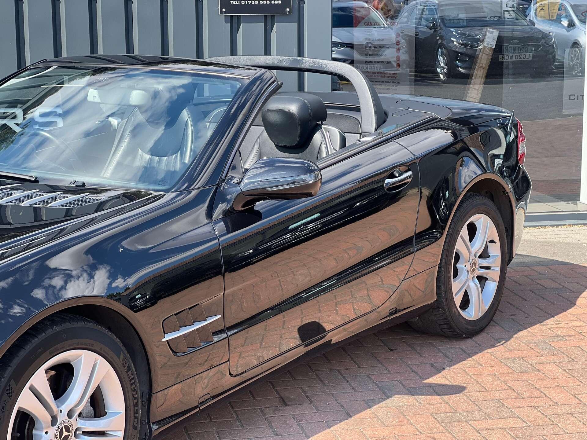 Mercedes-Benz SL view 4