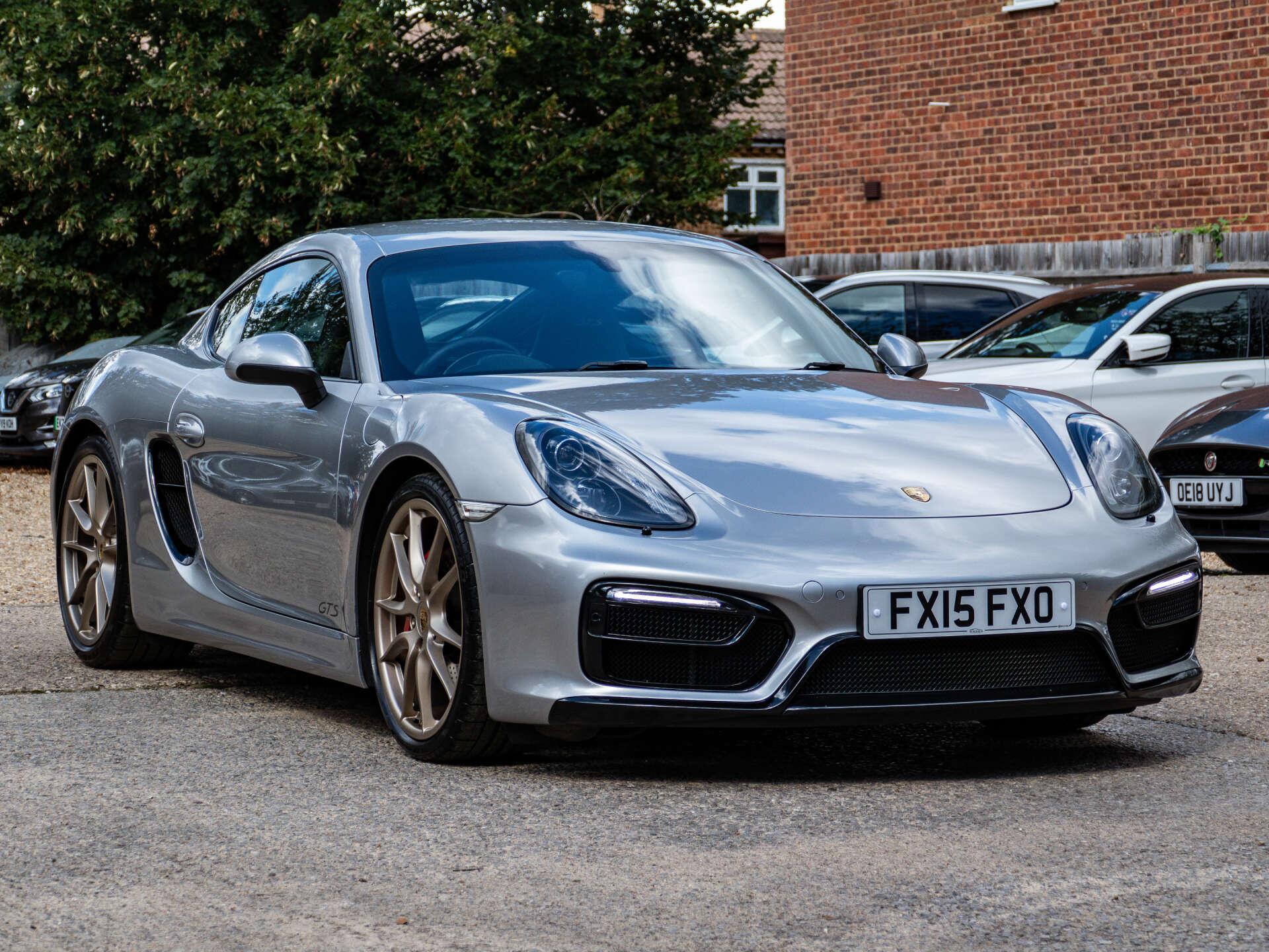 Porsche Cayman view 7