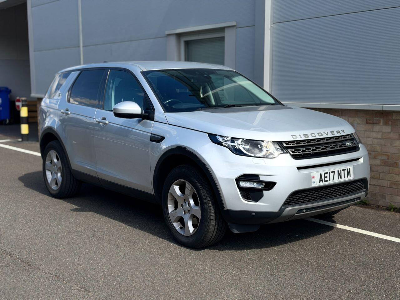 Land Rover Discovery Sport view 51